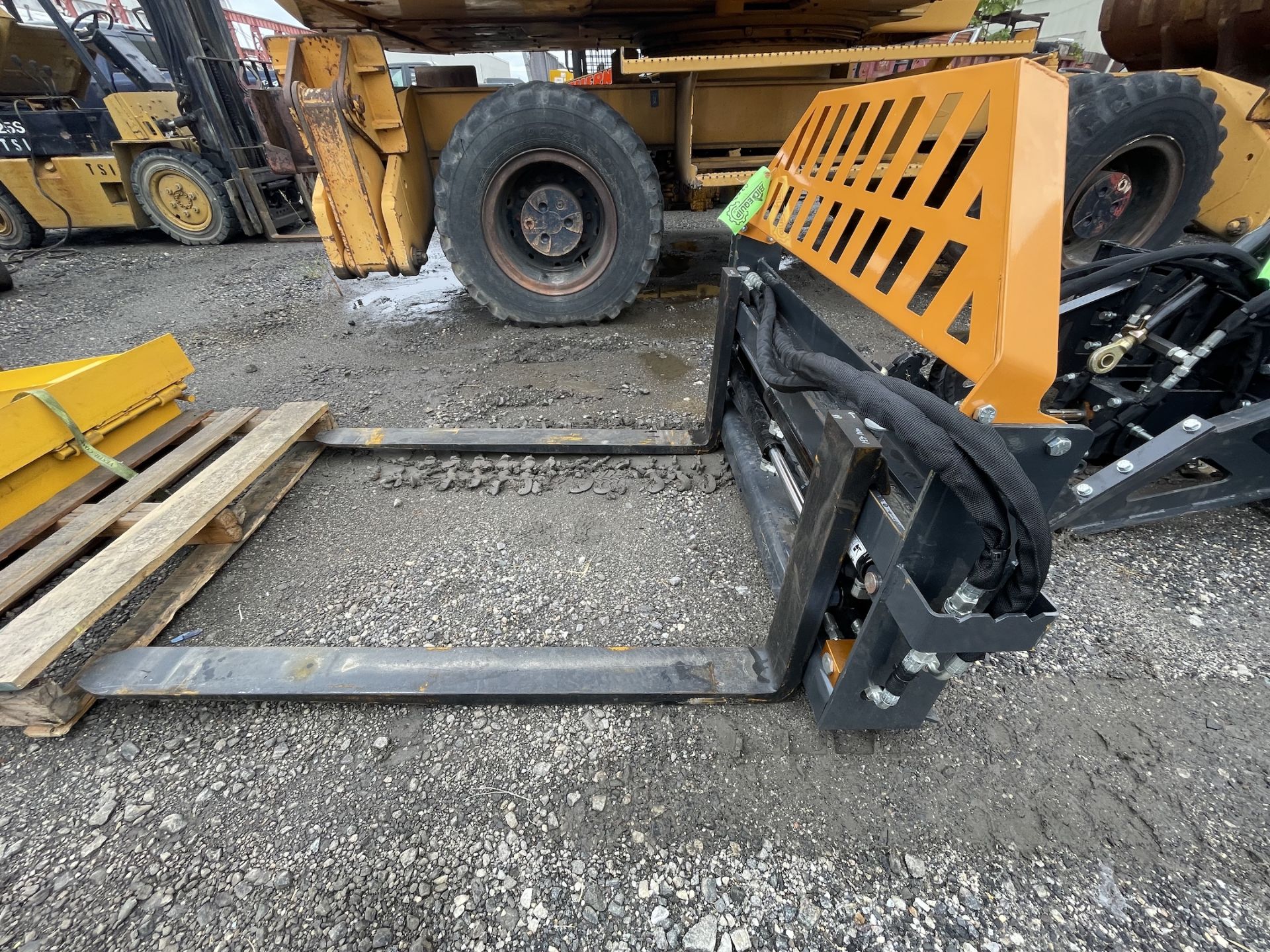 New Wolverine Skid Steer Fork Attachment (C253E) - Image 5 of 6