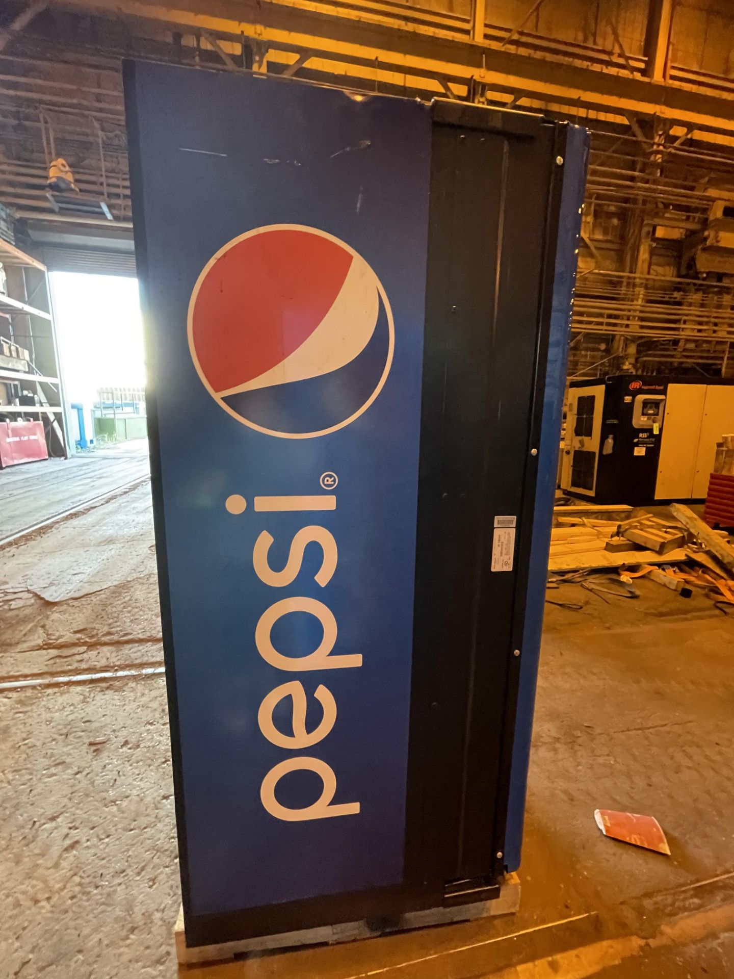 REFURBED GALAXY PEPSI VENDING MACHINE (BC3) - Image 5 of 7