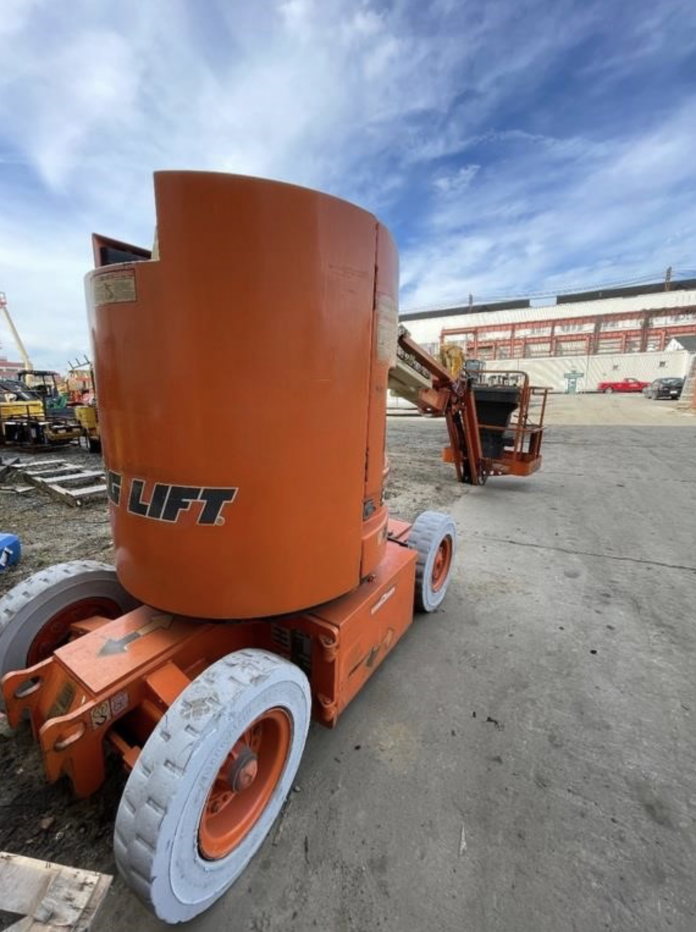 JLG E300AJP Boom Lift - Image 9 of 12