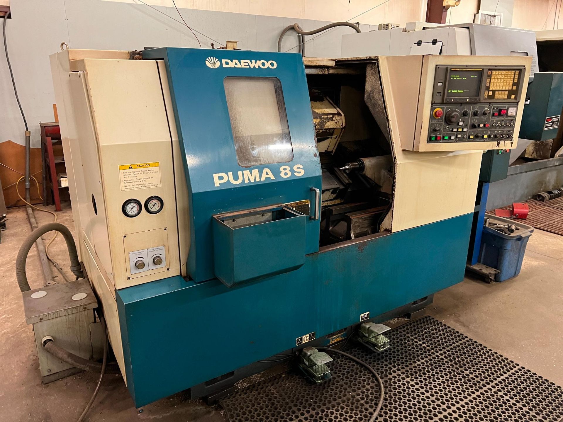 1996 Daewoo Puma 8S CNC Turning Center Serial Number PMBS8420. 2-Axis Machine Max Swing Over Bed: 19 - Image 2 of 33