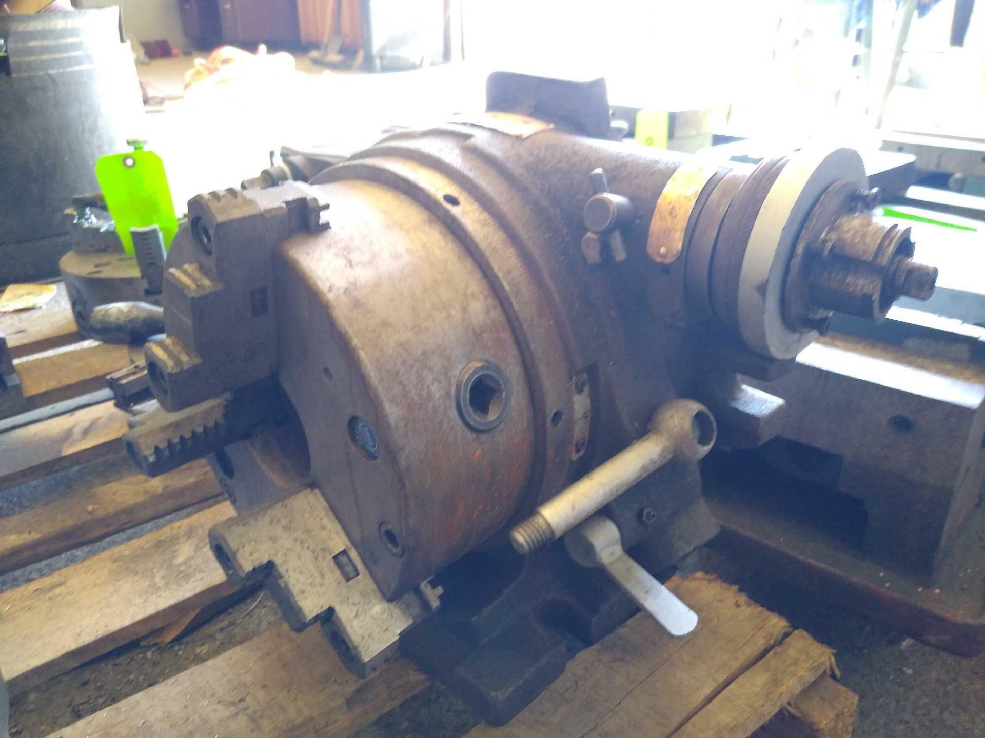 Enco Dividing Head with Tail Stock and Face Plates. 8" 3 Jaw Chuck. - Image 4 of 13