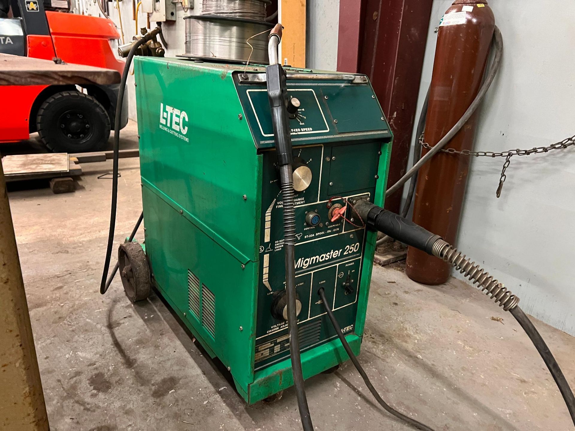 L-Tec Migmaster 250 Single Phase Wire Feed Welder, Serial Number B94A-47515. Type: MM-256 Part # 328 - Image 3 of 13