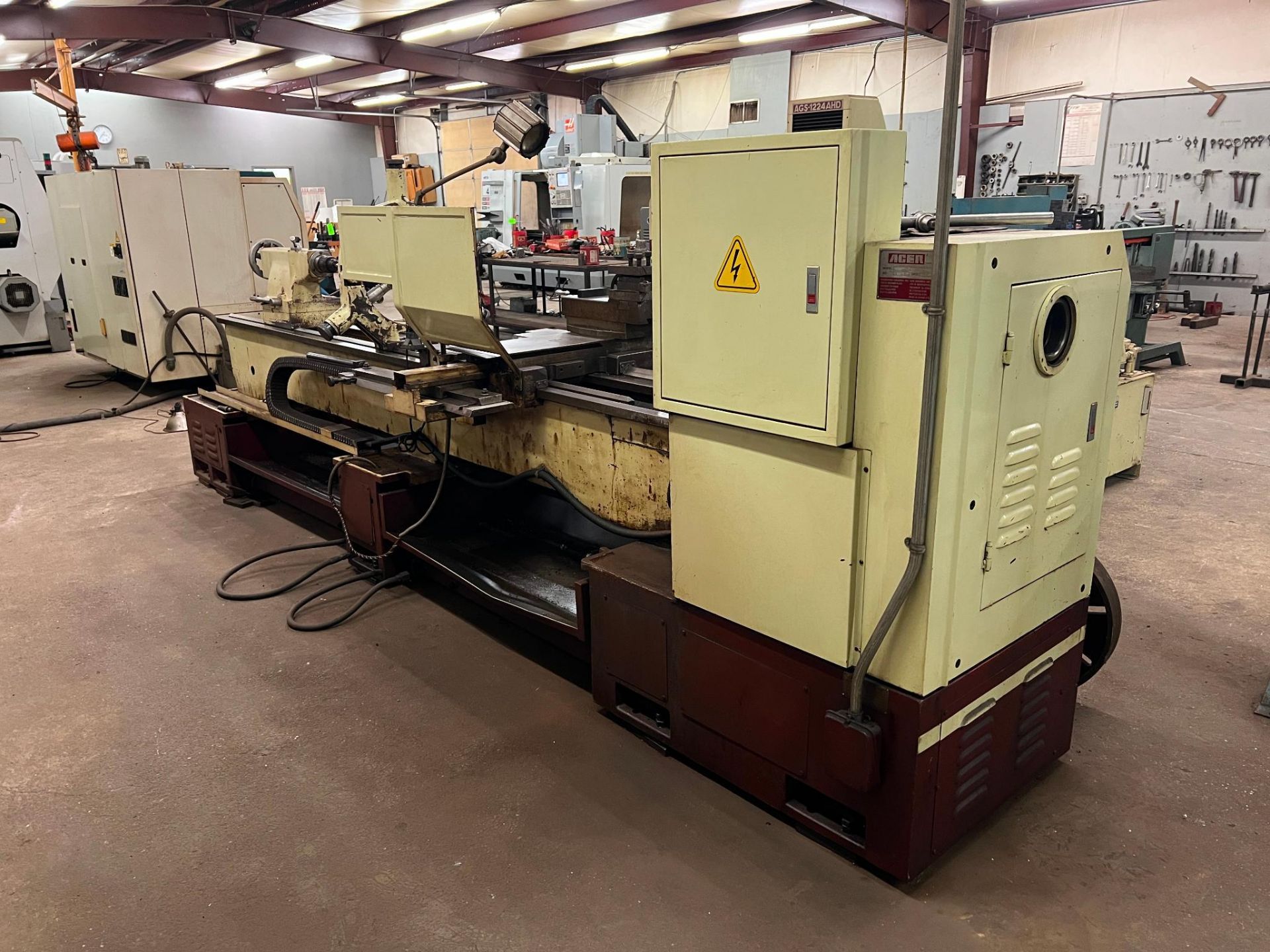 1999 Acer 24120G Gap Bed Engine Lathe Serial Number: 99010102. Distance Between Centers: 21.5" x 118 - Image 7 of 24