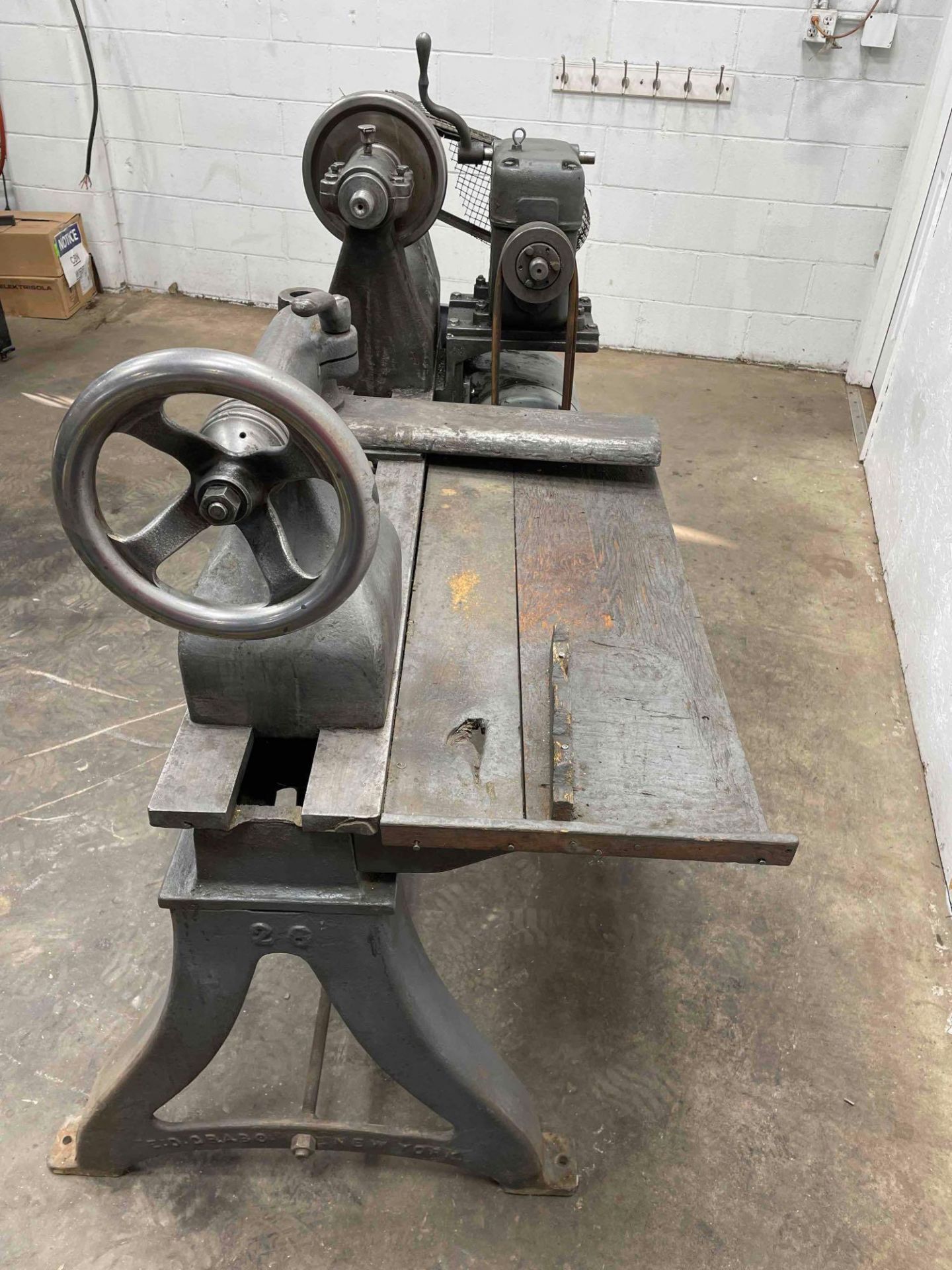 E.O.Grabo Machine Wks Spinning Lathe, 26 in Swing, 24 in Between Centers, 3 HP, 1 Phase, 208V $50 Ba - Image 5 of 18