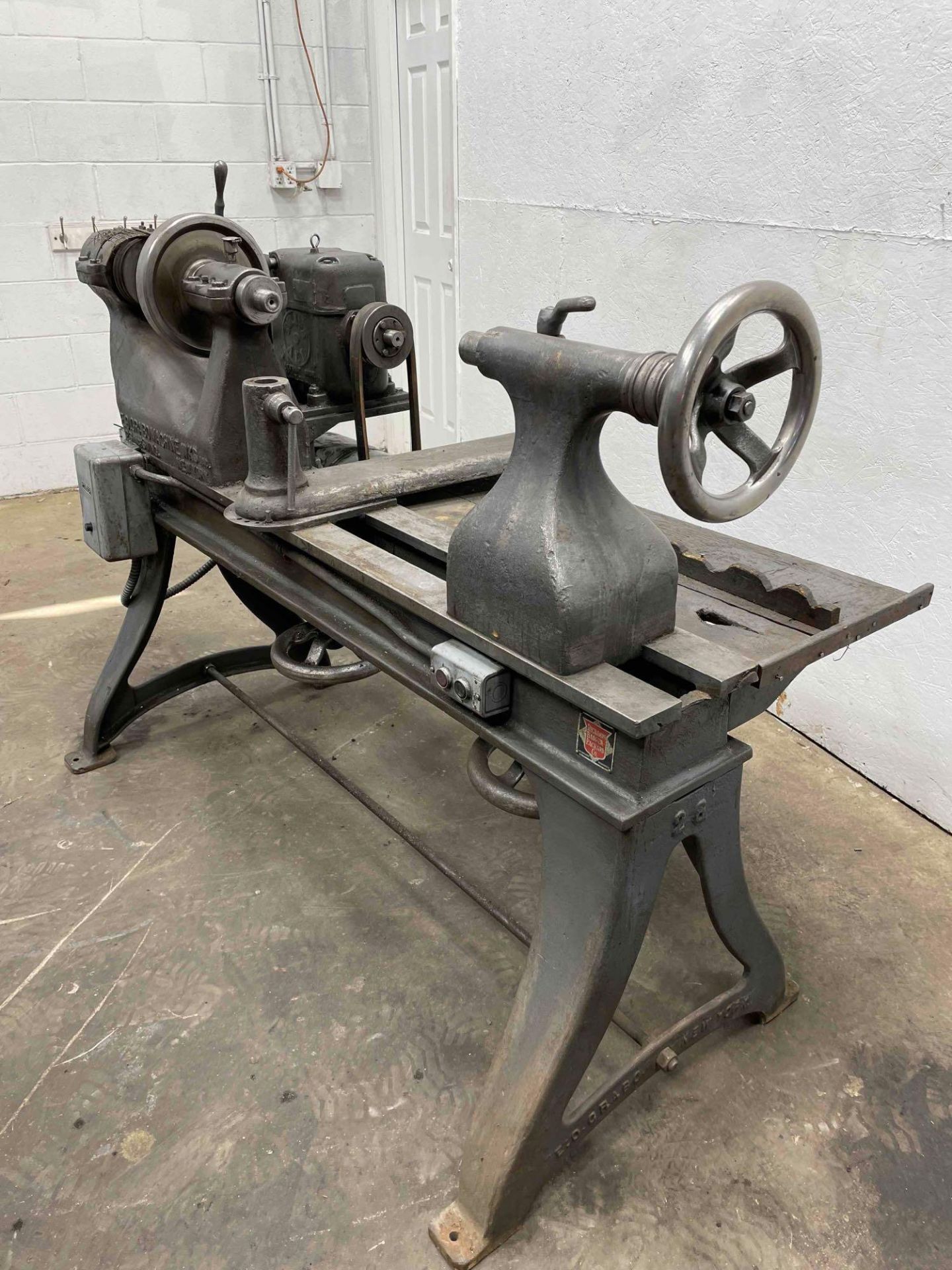 E.O.Grabo Machine Wks Spinning Lathe, 26 in Swing, 24 in Between Centers, 3 HP, 1 Phase, 208V $50 Ba - Image 2 of 18