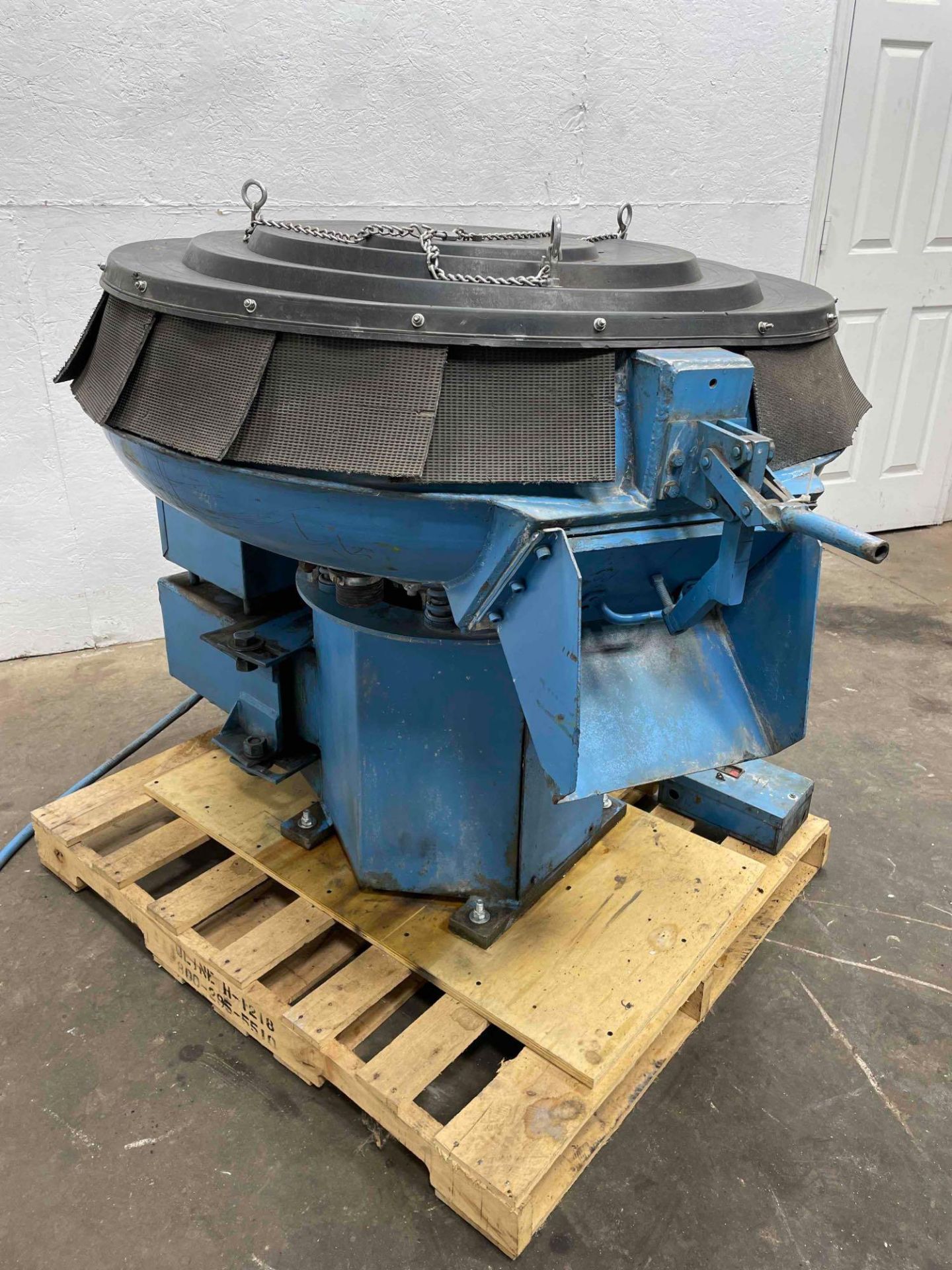 Vibratory Bowl Mill 42 in Capacity  3 HP Century E-plus III AC Motor  1760 rpm  3 Phase 230/460 V As - Image 3 of 14