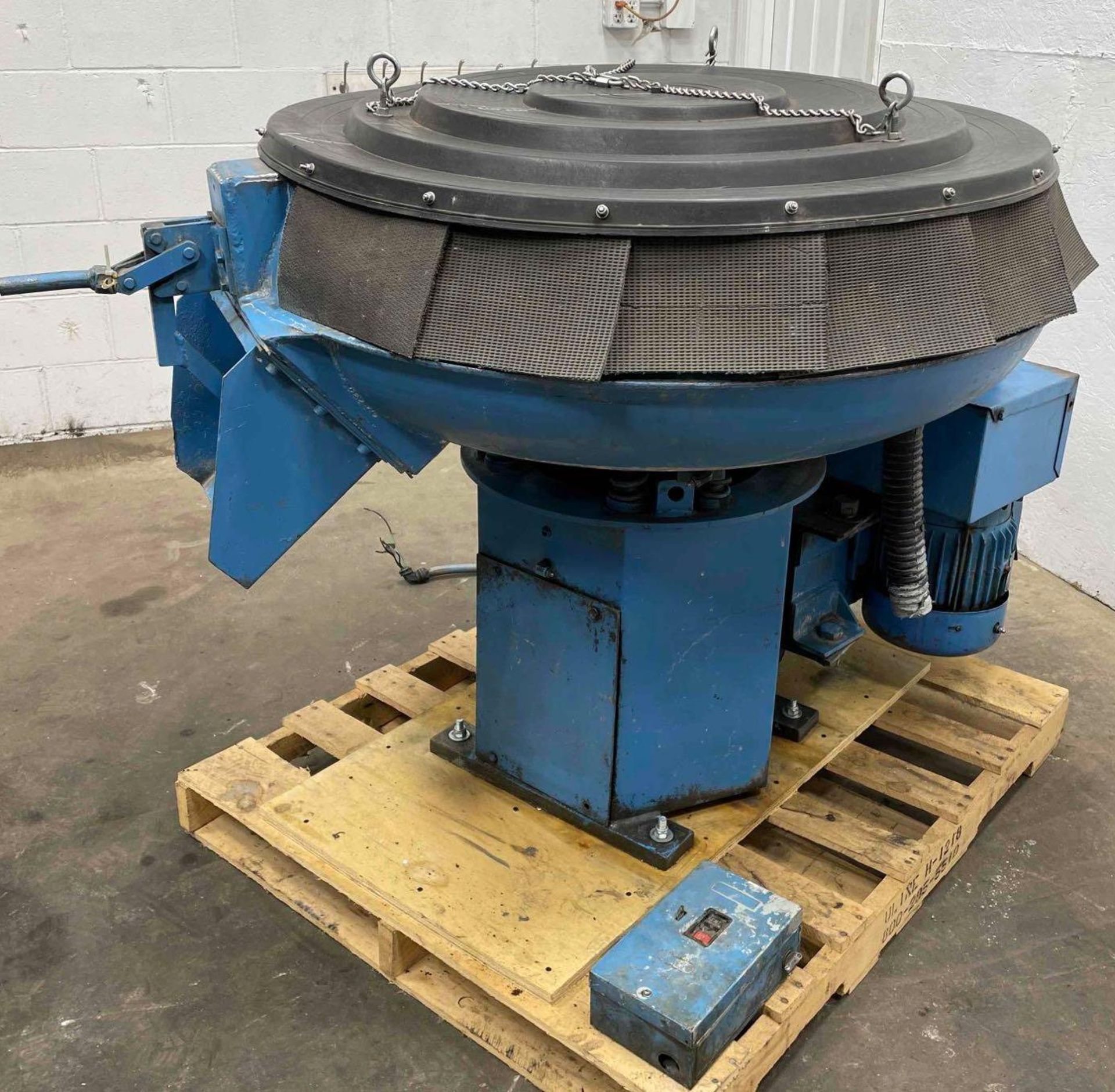 Vibratory Bowl Mill 42 in Capacity  3 HP Century E-plus III AC Motor  1760 rpm  3 Phase 230/460 V As