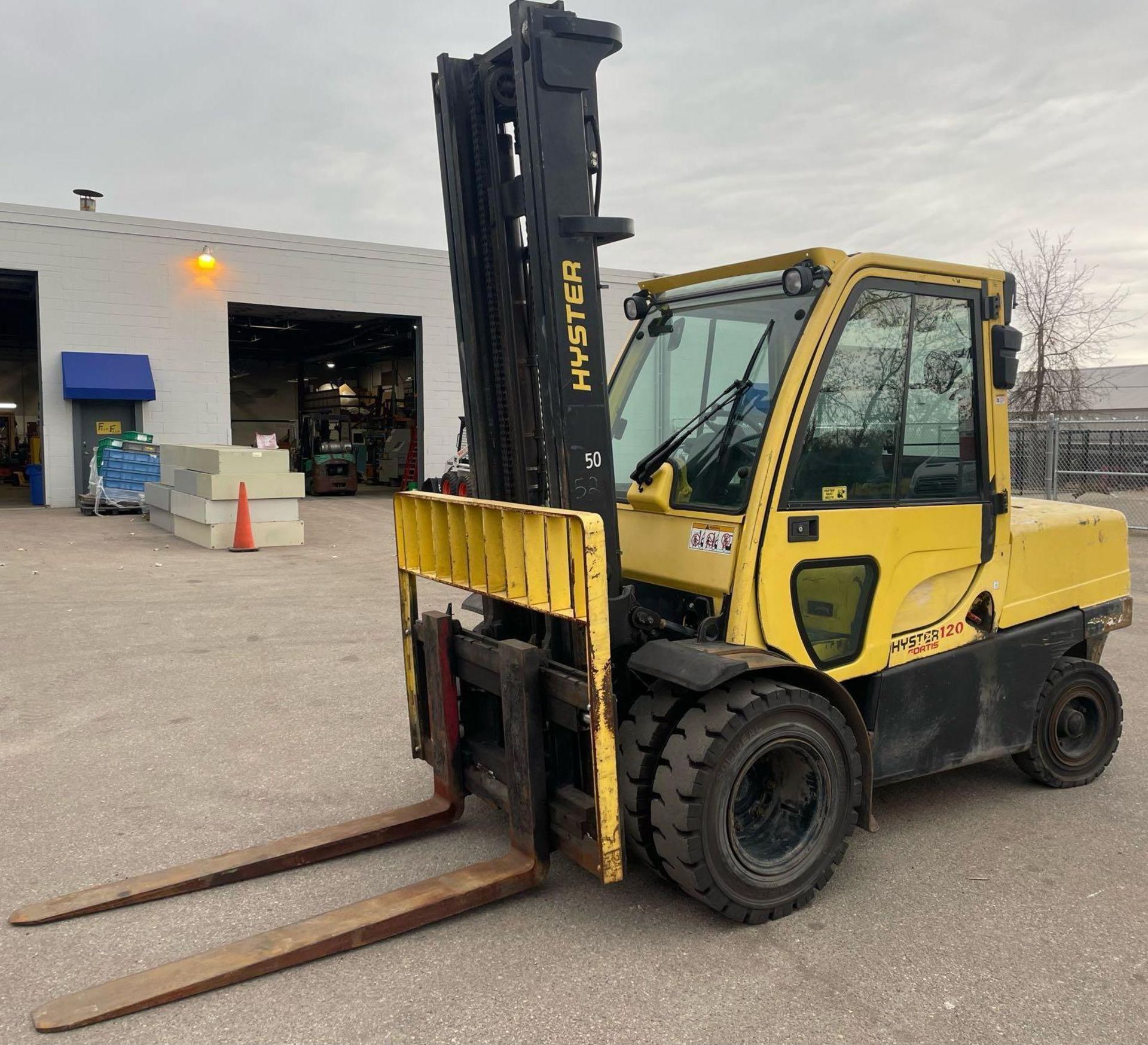 2007 Hyster Fortis 120 Fork Truck Model: H120FT 12,000 lb Capacity Cummings 4.5 L Diesel Engine 20 G