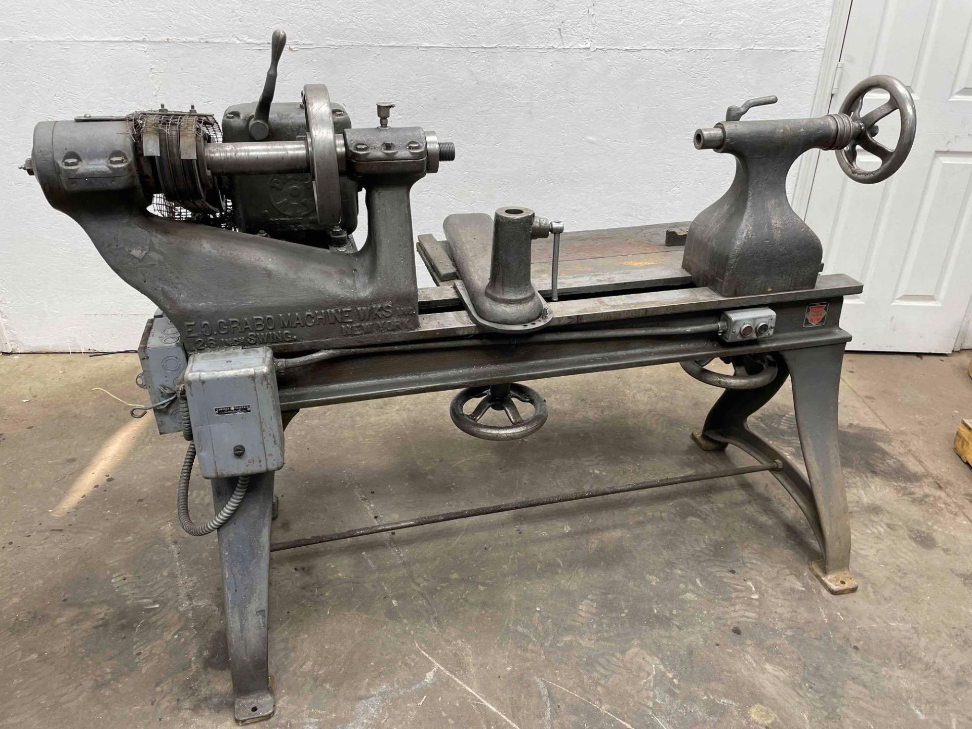 E.O.Grabo Machine Wks Spinning Lathe, 26 in Swing, 24 in Between Centers, 3 HP, 1 Phase, 208V $50 Ba - Image 3 of 18