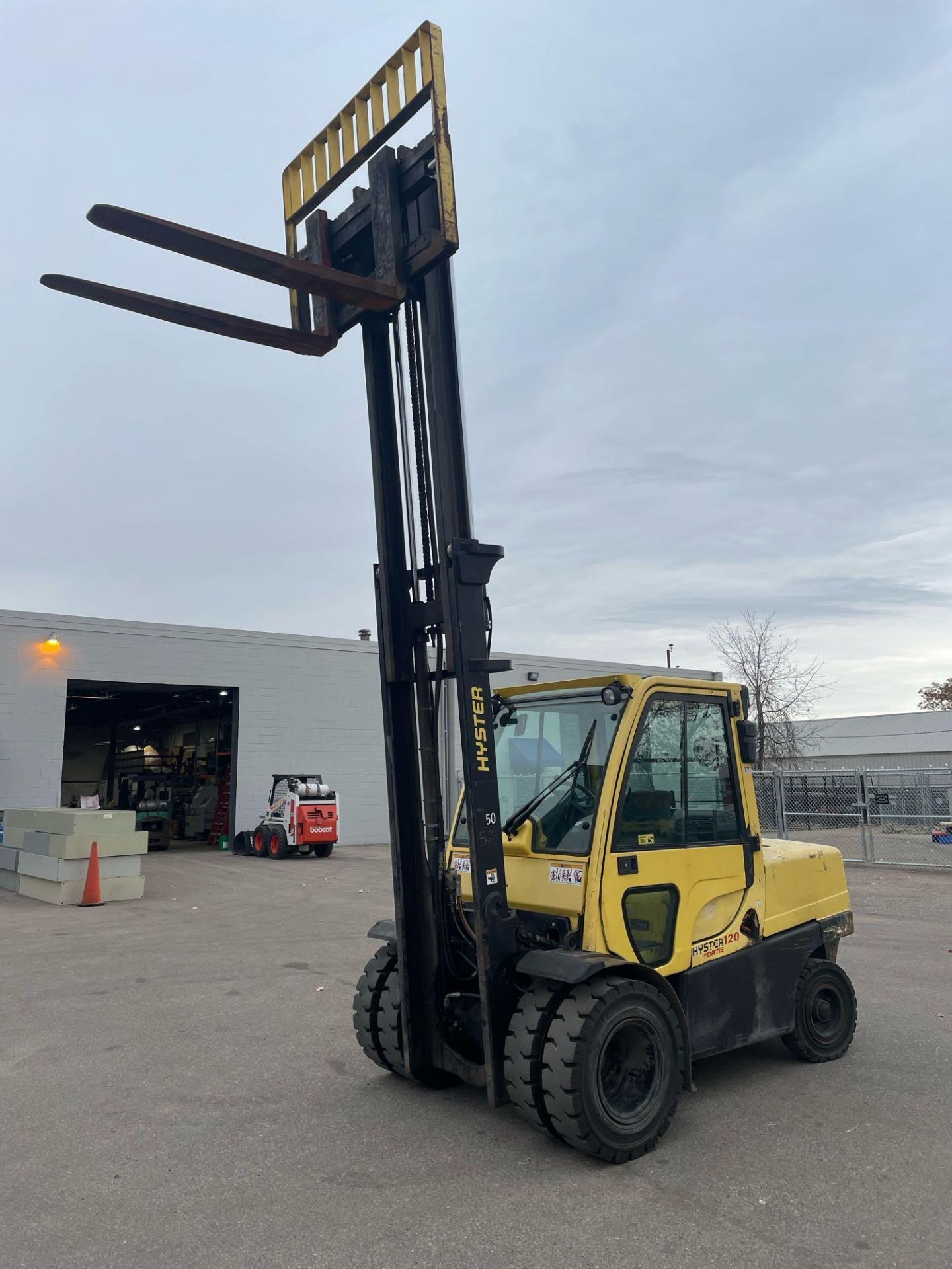 2007 Hyster Fortis 120 Fork Truck Model: H120FT 12,000 lb Capacity Cummings 4.5 L Diesel Engine 20 G - Image 4 of 21