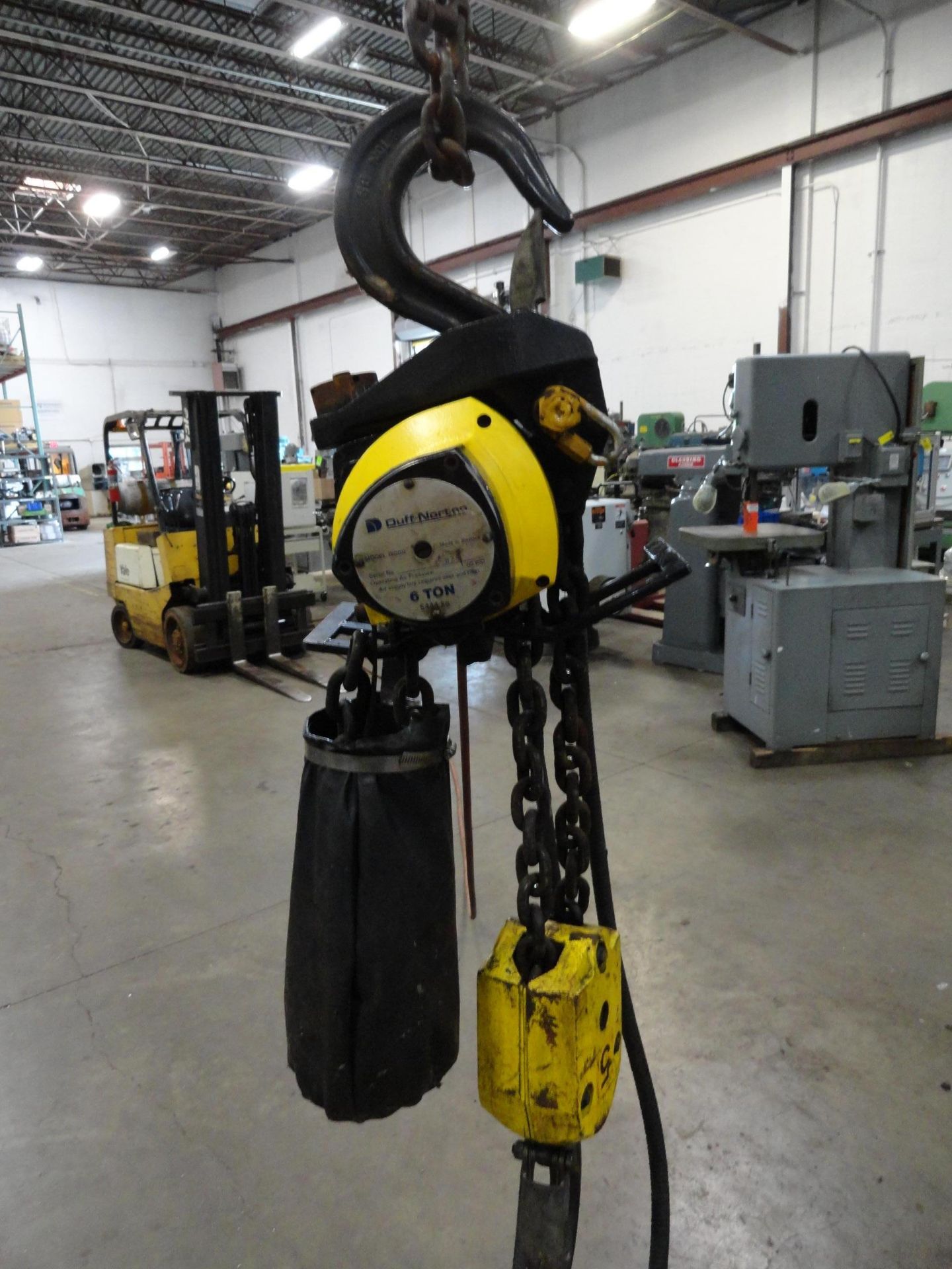 6-Ton Duff-Norton Pnuematic Hoist Md 12000 8' Lift - Image 2 of 12