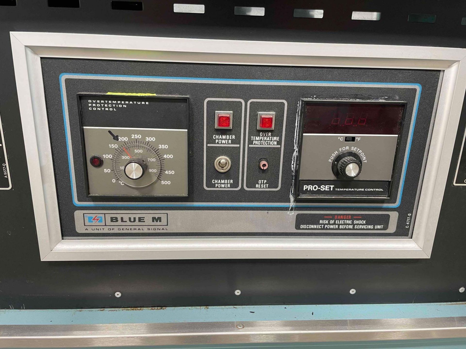 Blue M Oven Model: DCA-256F Temp: 316 C / 600 F Internal Dims: 25 W X 20 D X 20 H 3 Phase 208-240V B - Image 11 of 16