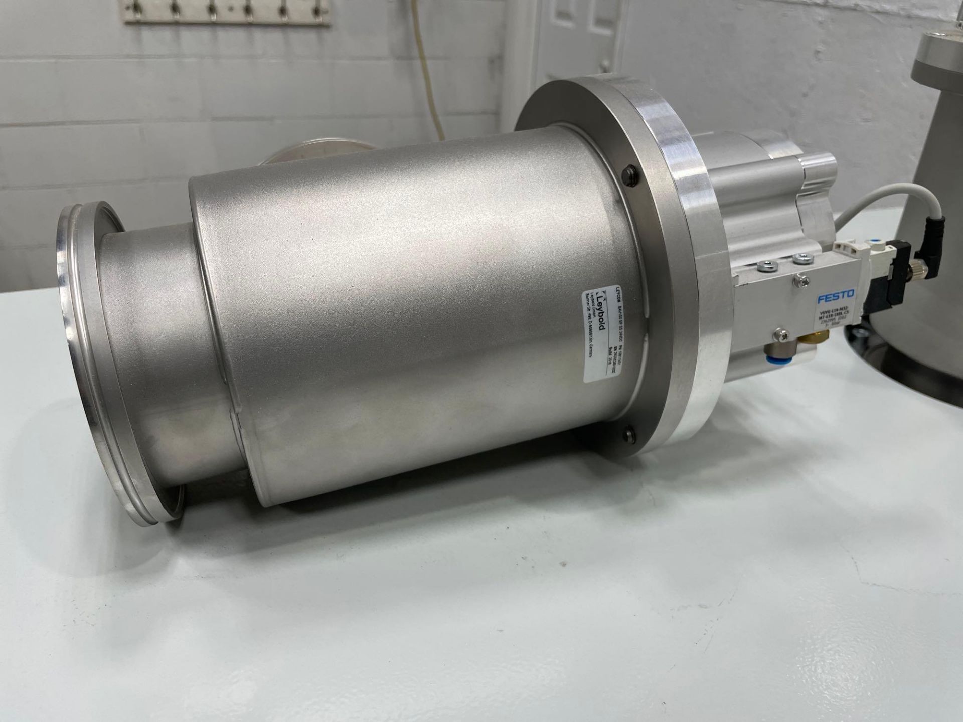 Lebold DV 1200 S-i Screw Vacuum Pump, DryVac, Dry Compressing 112120V50-1 2018 - Image 11 of 19