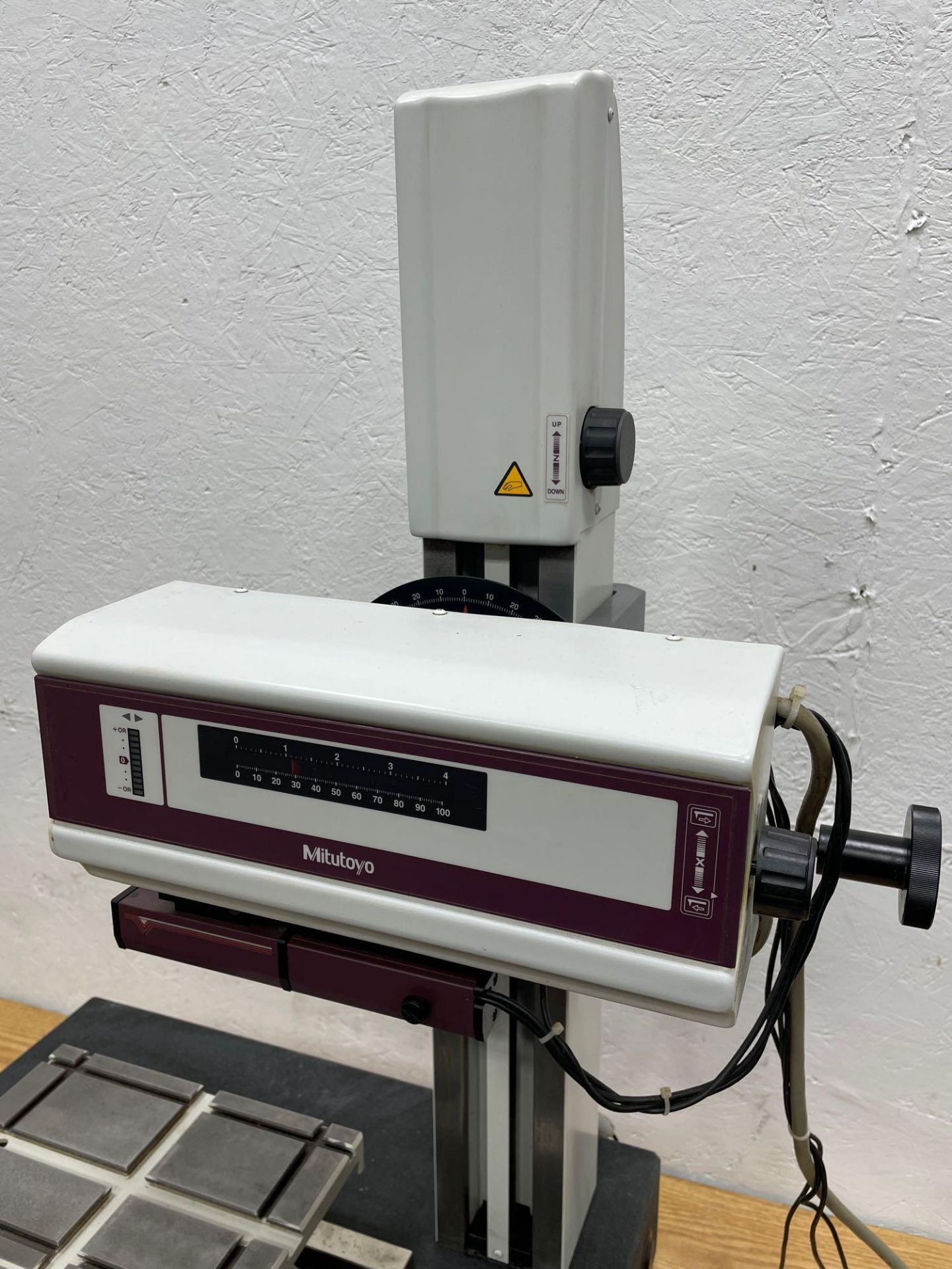 MITUTOYO CS-3000 FORMTRACER Contour & Surface Roughness System Profilometer - Image 8 of 20