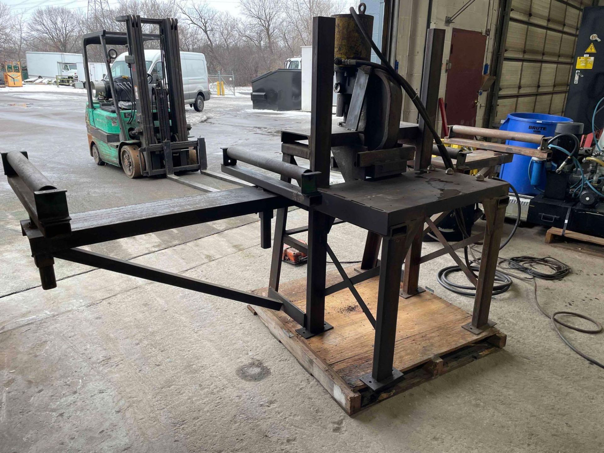 Peddinghaus Fabriline Hydraulic Press Basic Lift & Load Charge $50 Location: Savage, MN 55378 - Image 10 of 18