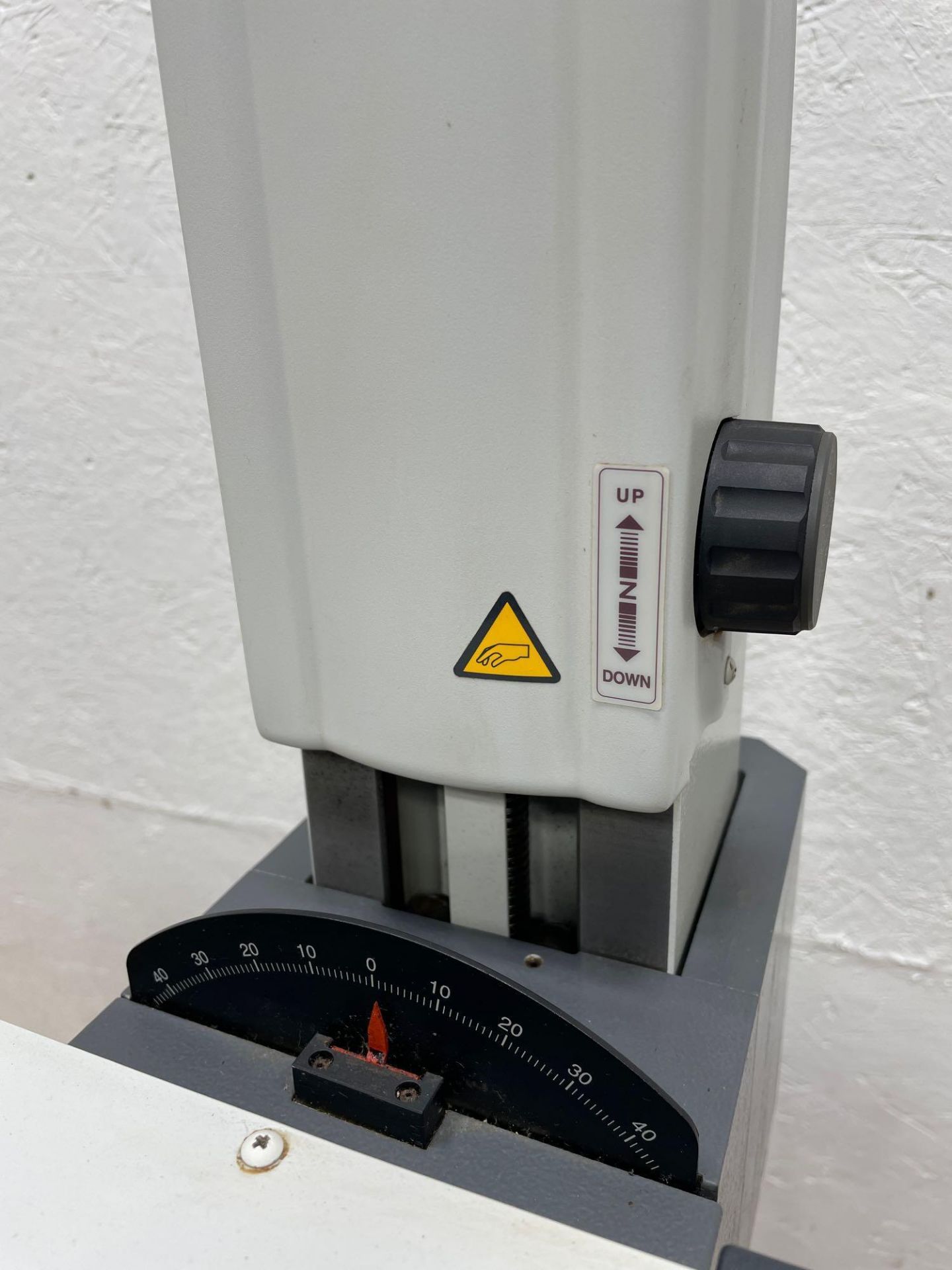 MITUTOYO CS-3000 FORMTRACER Contour & Surface Roughness System Profilometer - Image 17 of 20