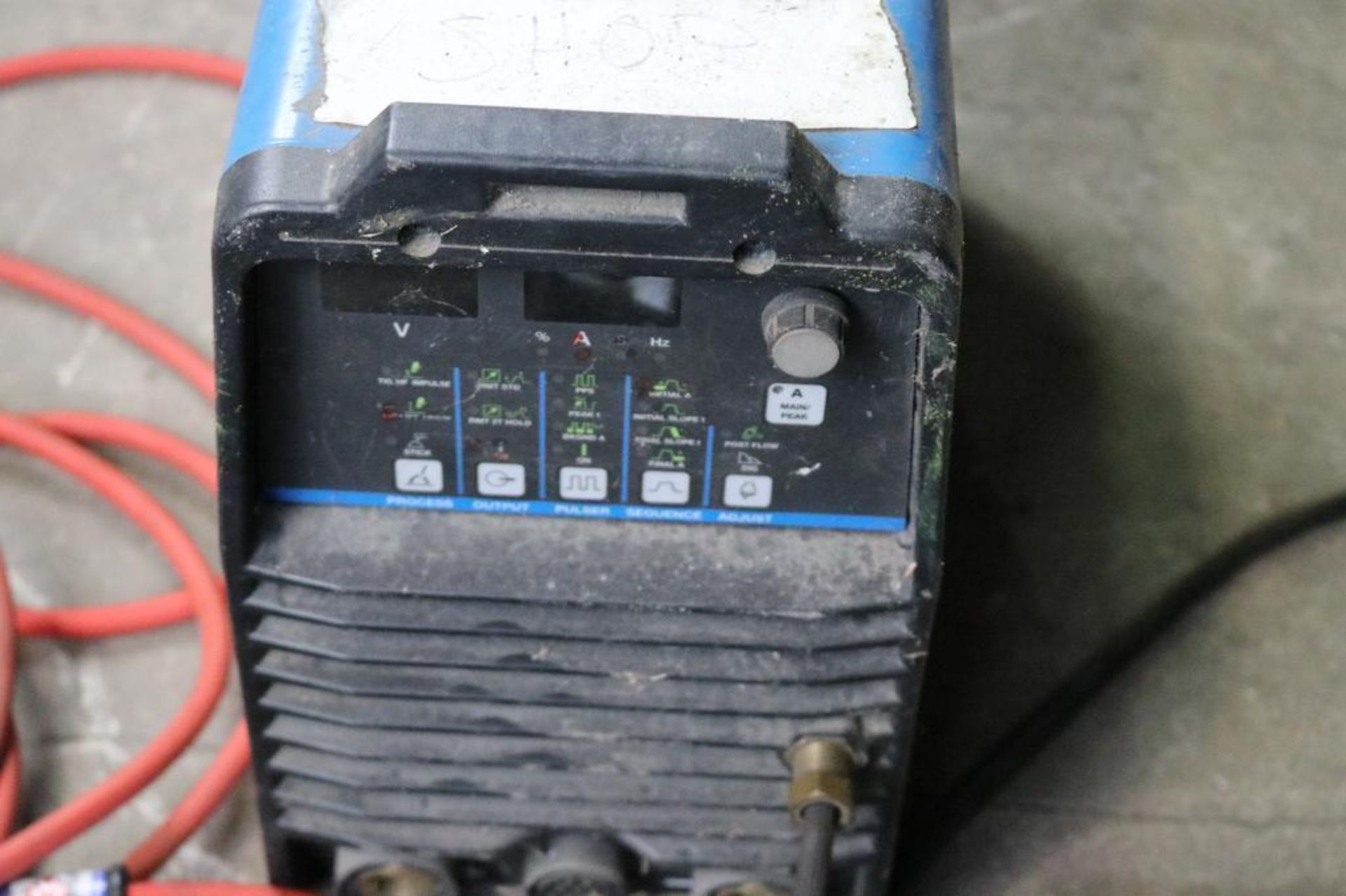 2013 Miller Maxstar 200 Tig Welder Stock No: 903701011 Serial Number: MD310578L Input: 115-460 3 or - Image 2 of 5