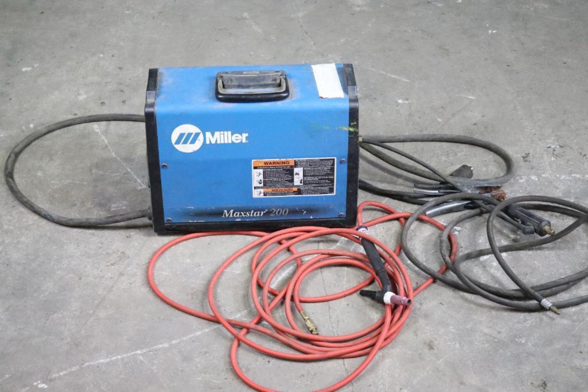 2013 Miller Maxstar 200 Tig Welder Stock No: 903701011 Serial Number: MD310578L Input: 115-460 3 or