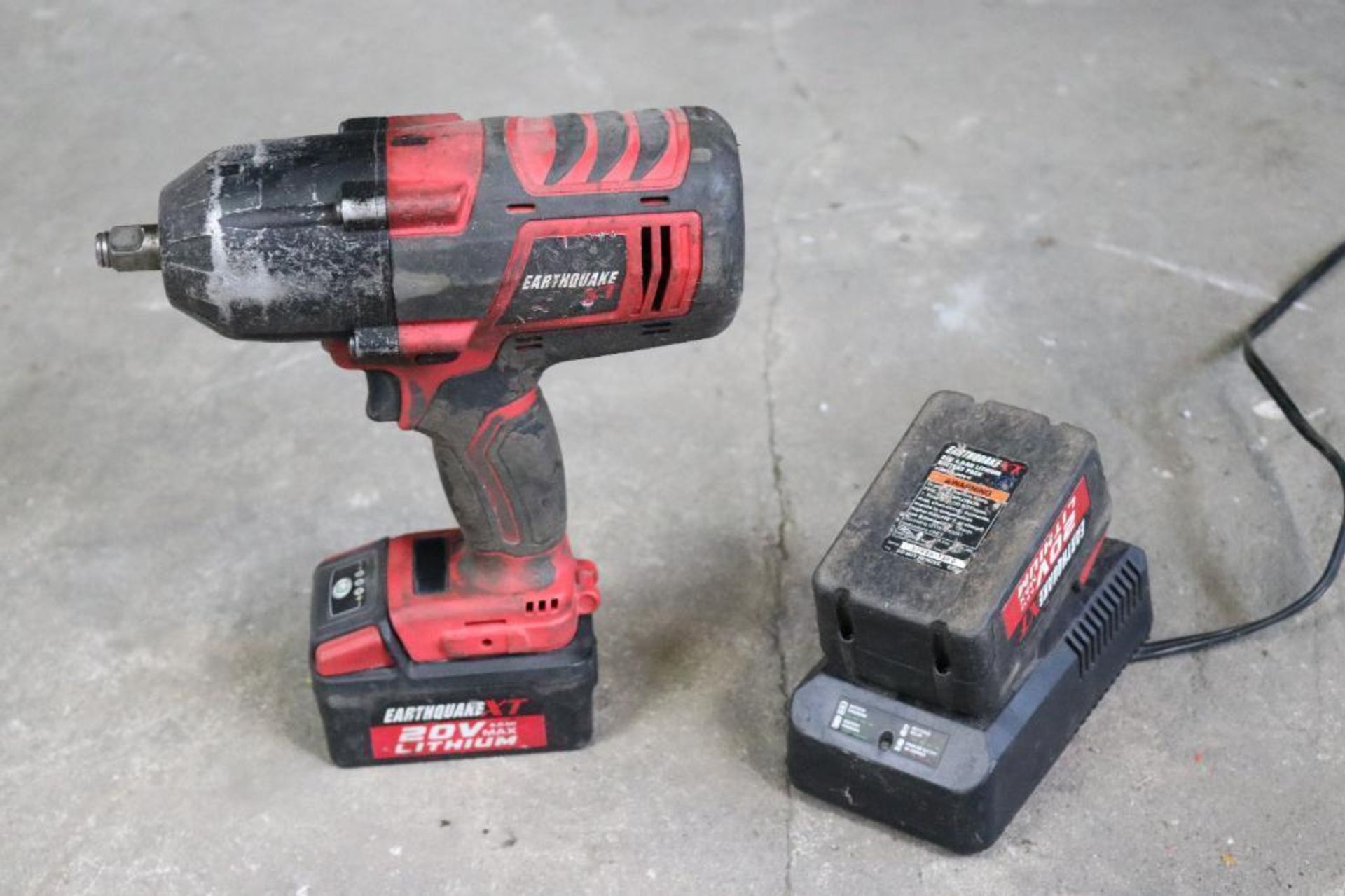 Earthquake 1/2" Cordless Impact with Battery