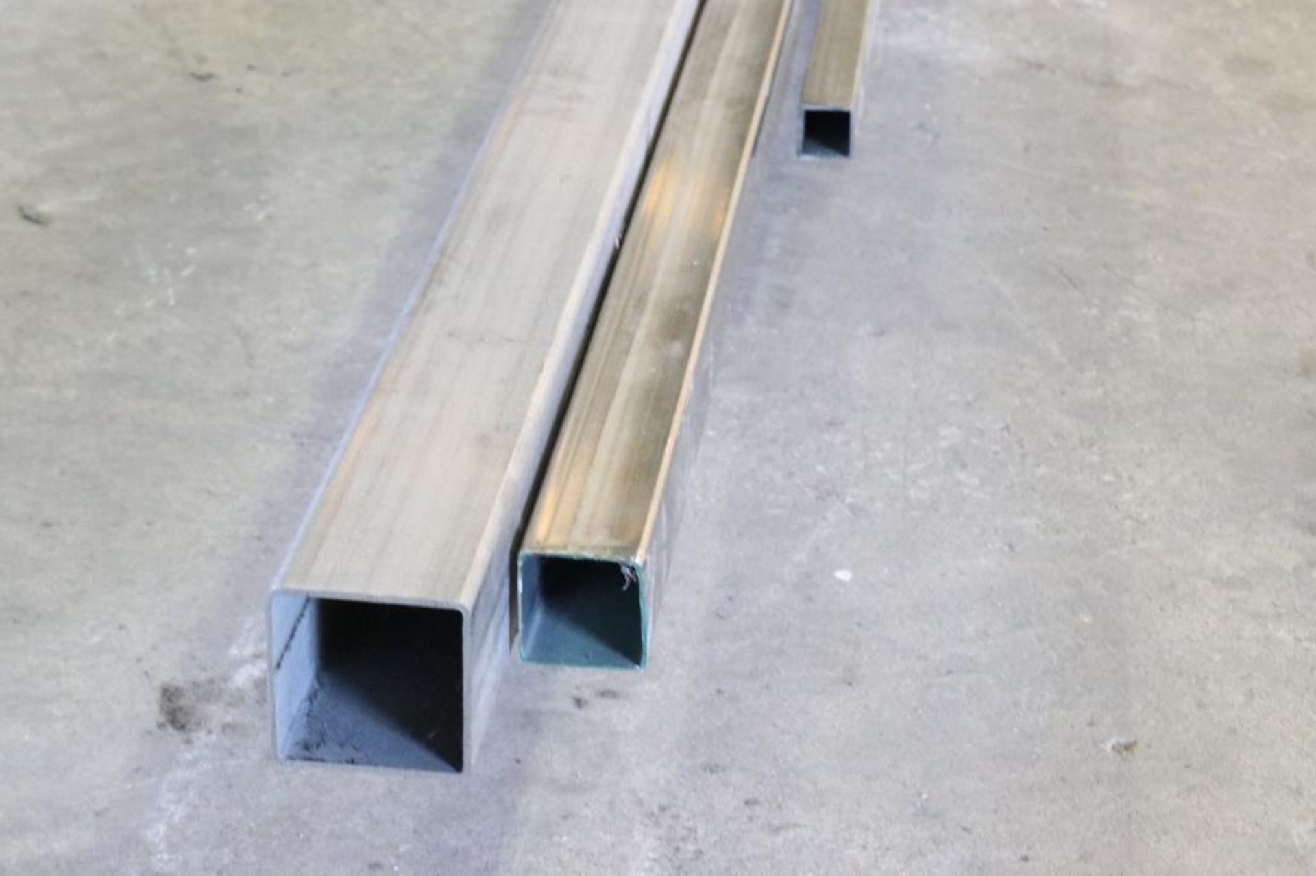 15 Ft. x 1 1/4" Sq Tube - Stainless - Image 4 of 4