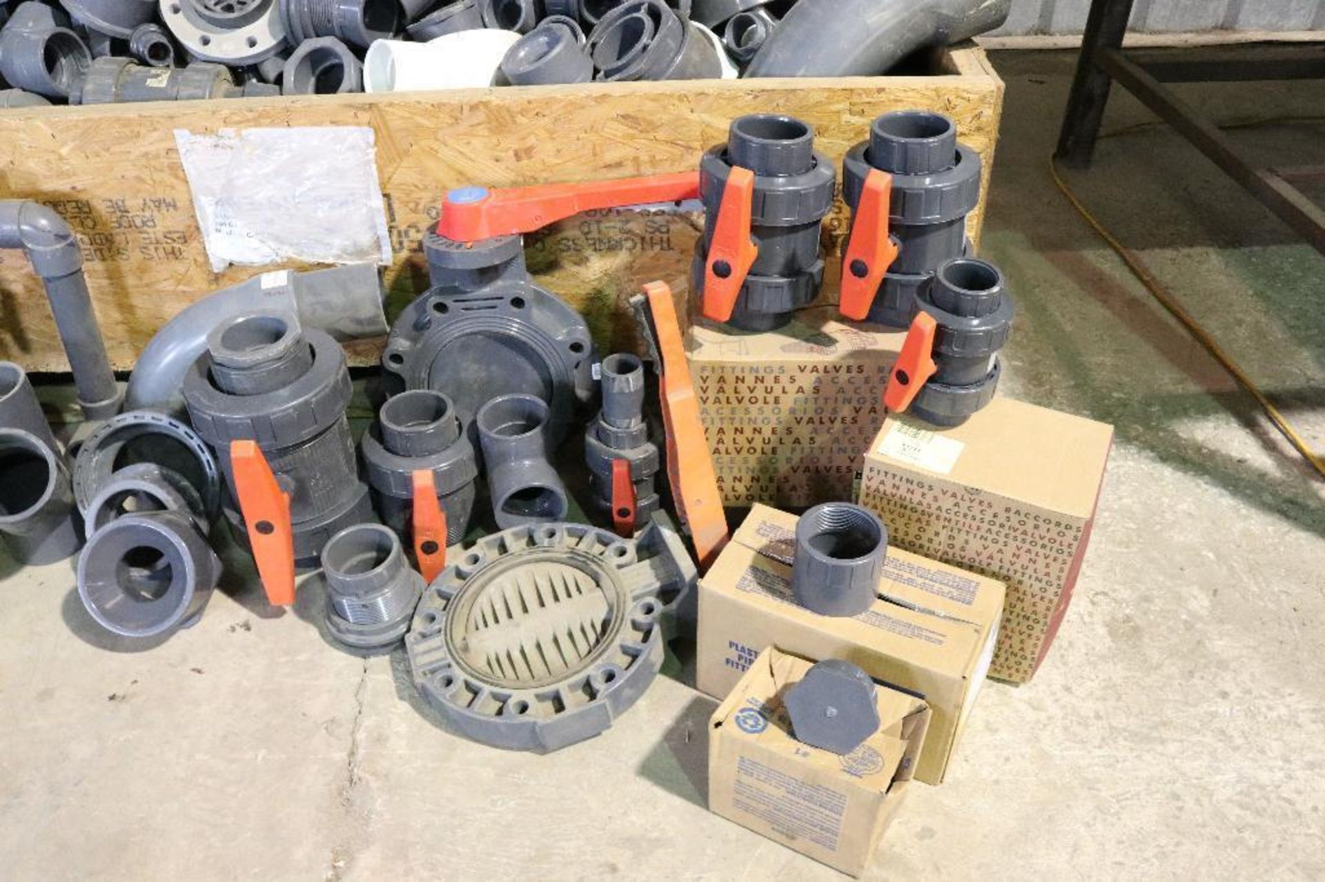 Large Assortment of PVC Valves, Fittings, Flanges, Connections, and More! Various Sizes. See Photo f - Image 4 of 6