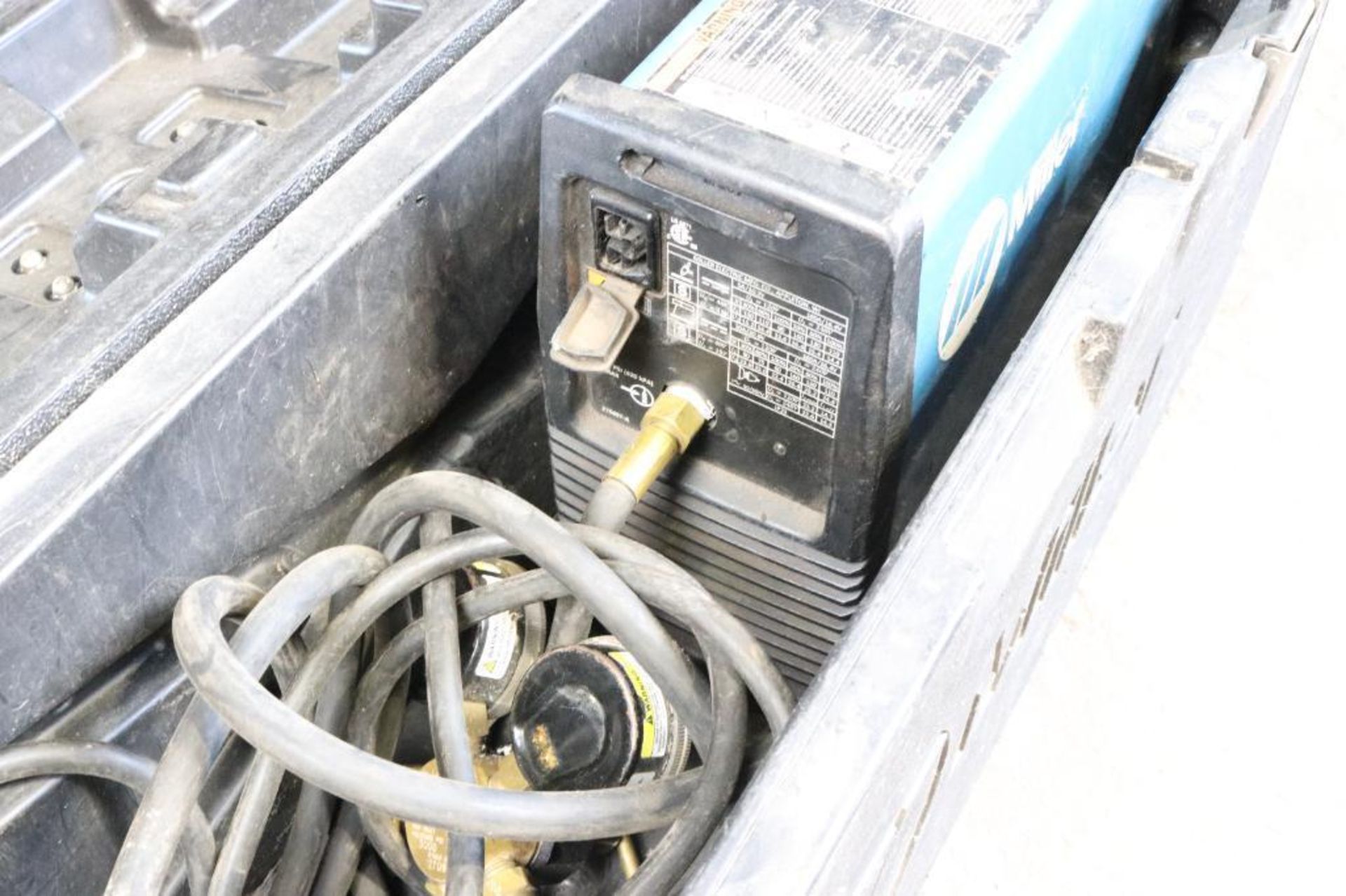 Miller Maxstar 161 STL Portable Tig Welder SKU: 907710001 Serial Number: MJ430424L 110/220 Single Ph - Image 2 of 5