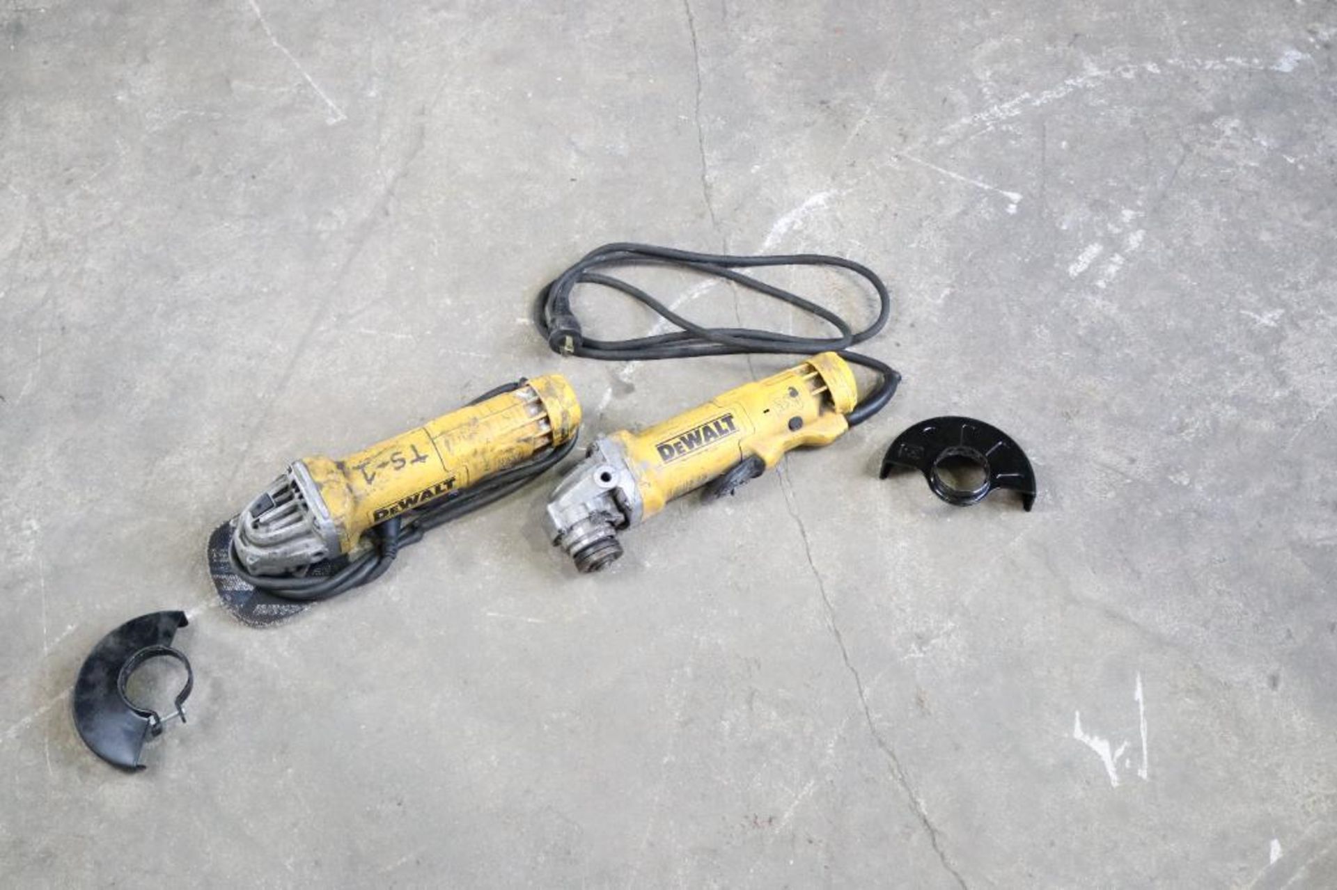 (2) DeWalt DWE 402 Electric