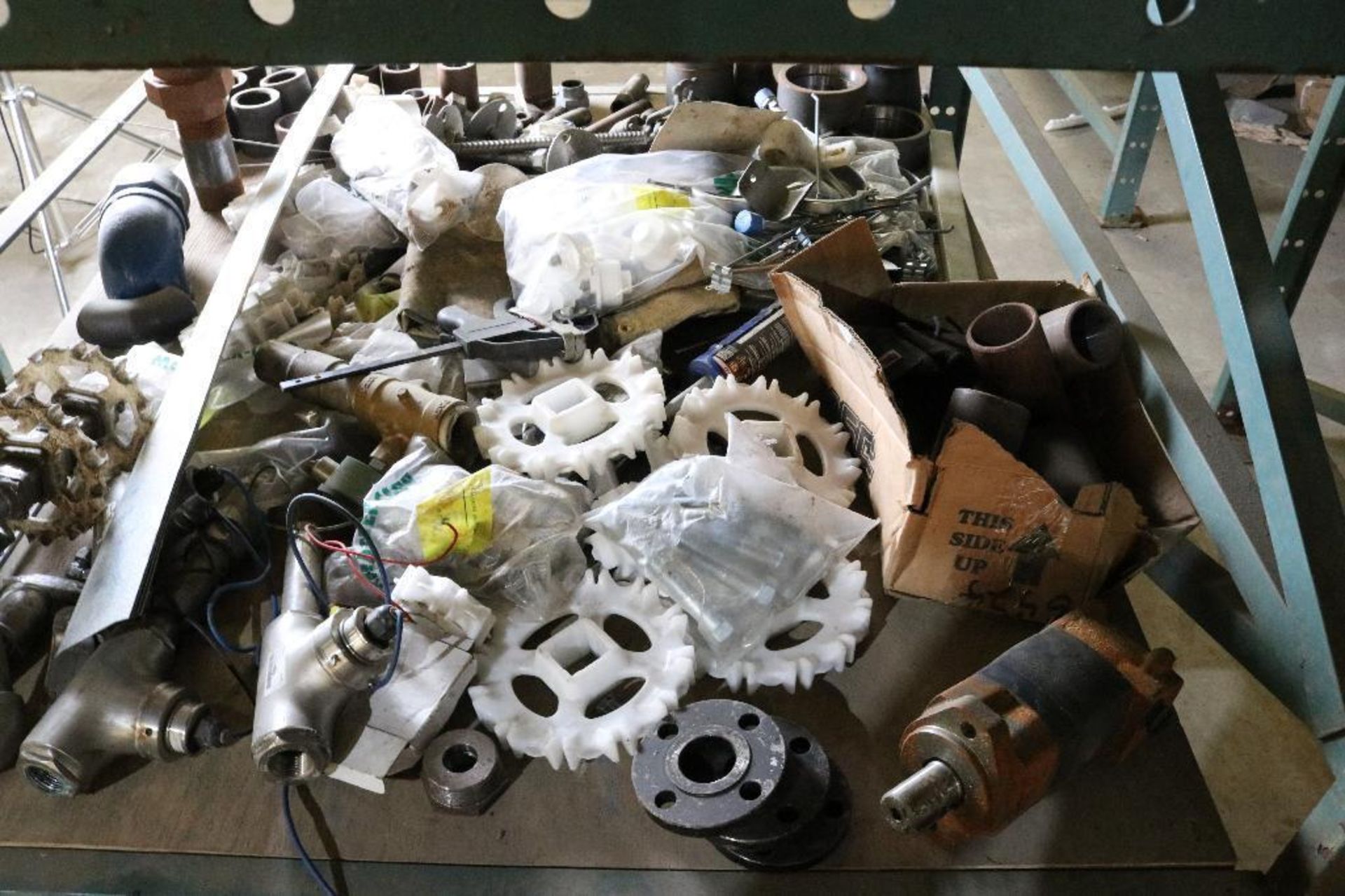 Contents of Shelves - Includes Pipe Fittings, Flanges, and Other Misc. Pipe Components - Image 6 of 9