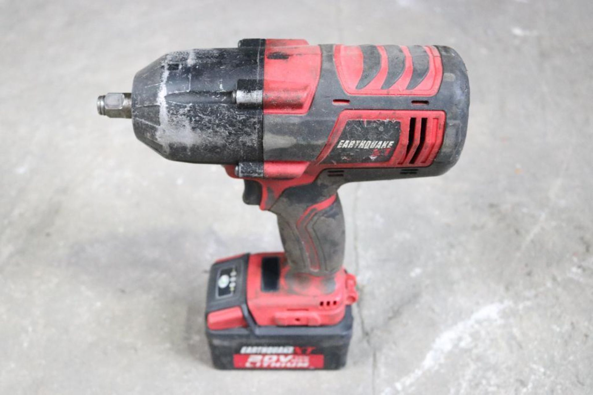 Earthquake 1/2" Cordless Impact with Battery - Image 2 of 4