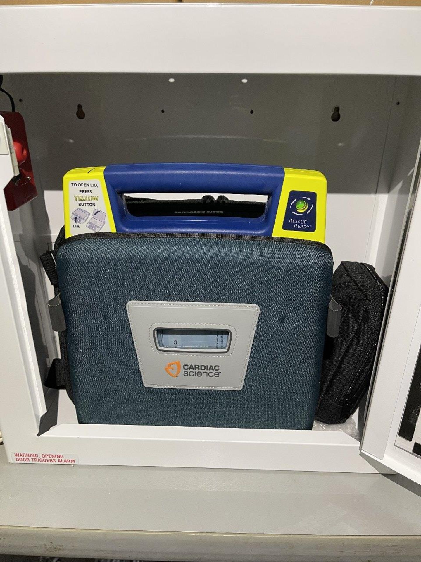 Cardiac Science Powerheart AED G3 Defibrillator w/Wall Cabinet - Image 2 of 5
