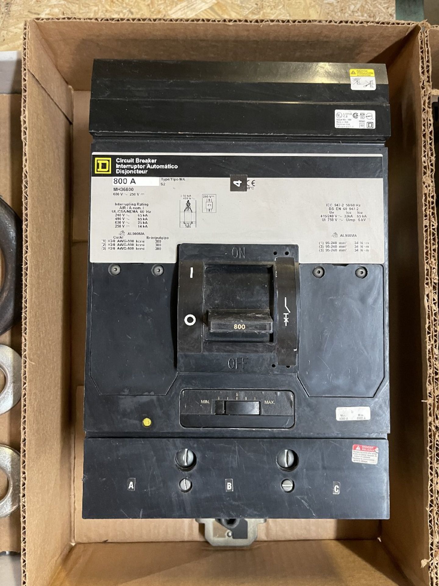 Square D 800 Amp Circuit Breaker - Image 2 of 2