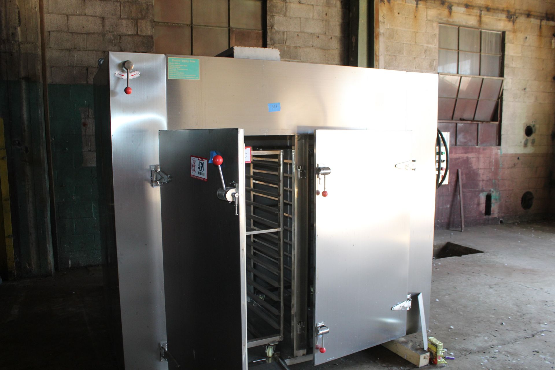 Henan Worker Machinery, Electric Cabinet Drying Oven, 1323 Lbs.