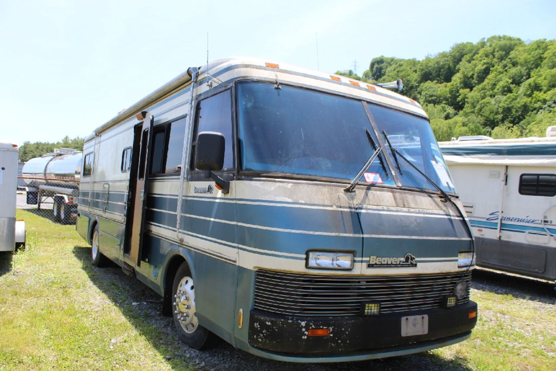 1988 Beaver 15G Motorhome, Diesel Engine Auto Transmission, VIN 15GED1113H1050638, TITLE. Item