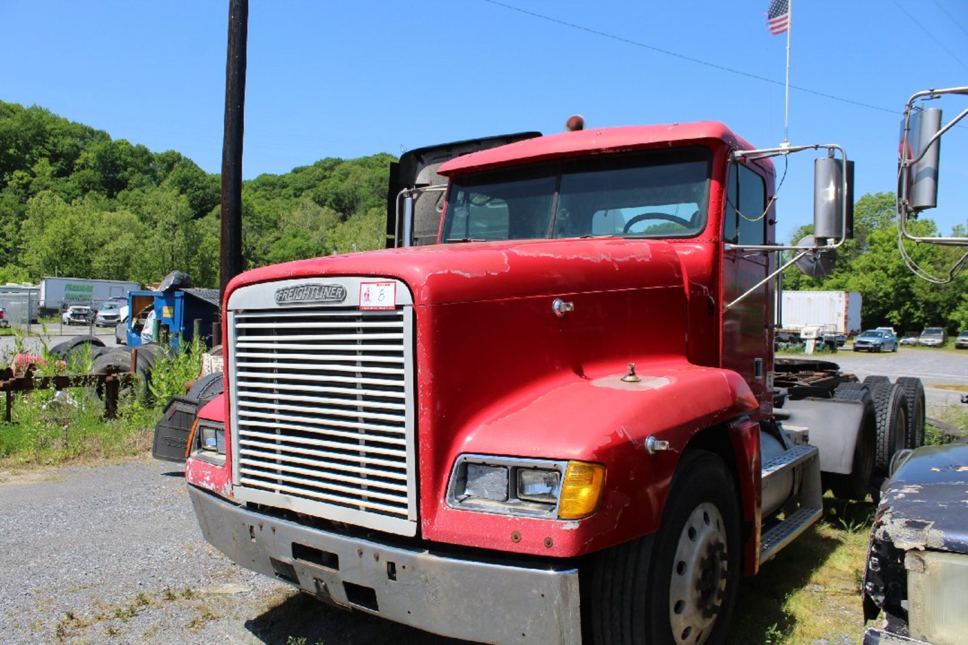 1995 Freightliner Day Cab Road Tractor, Tandem Axle with Bogies, CAT 3406 Diesel, 10 Speed, 236,