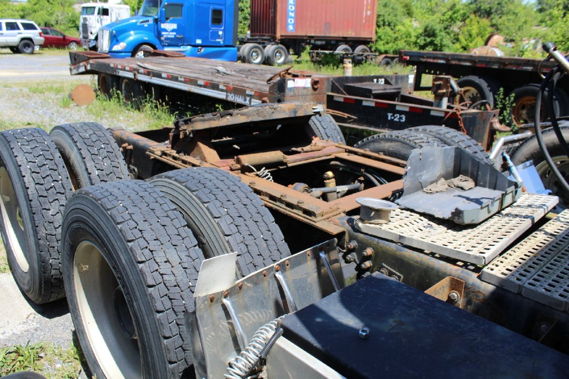 1996 Volvo Road Tractor (Salvage) Detroit Series 60 Diesel, Eaton Fuller RTLO-16713A Transmission, - Image 3 of 7