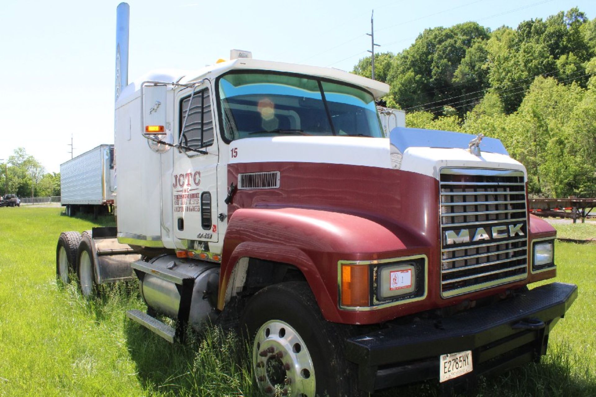 1998 Mack Road Tractor E7-460, 85,411 Miles Showing, VIN 1M1AA18Y2WW093529. TITLE TO BE FURNISHED IN