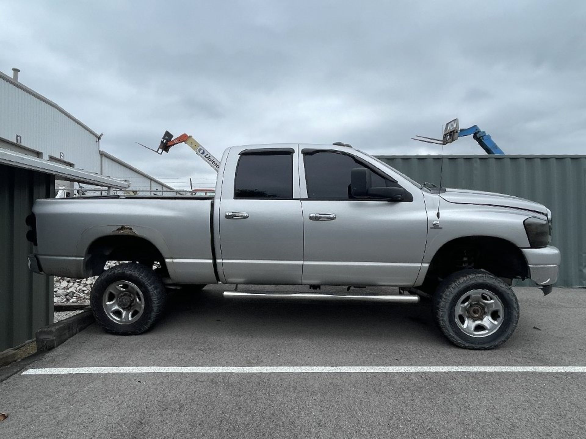 2008 Dodge Ram 2500 Quad Cab - Image 6 of 8