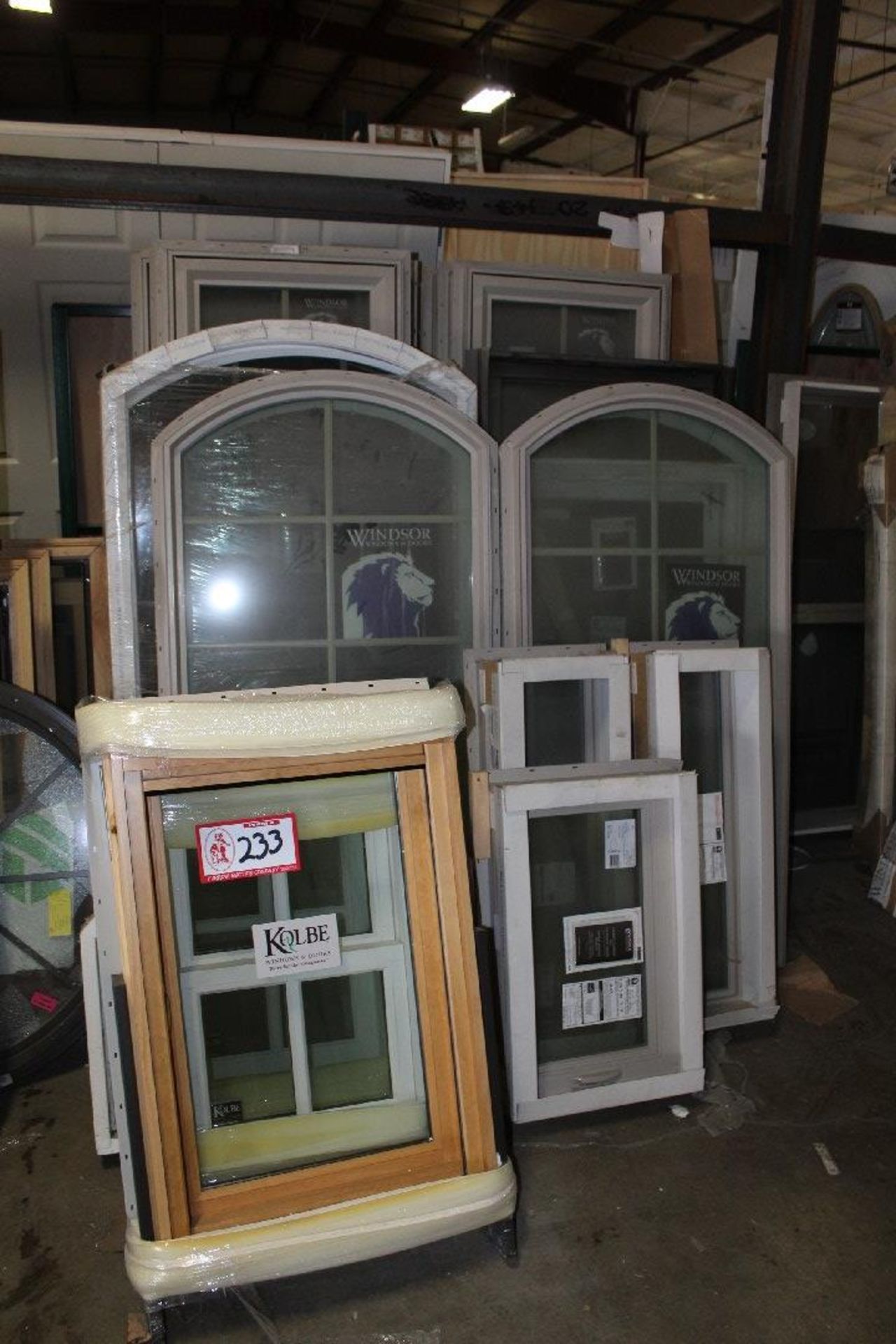 Assorted vinyl & clad windows, 20 counts, assorted sies/shapes