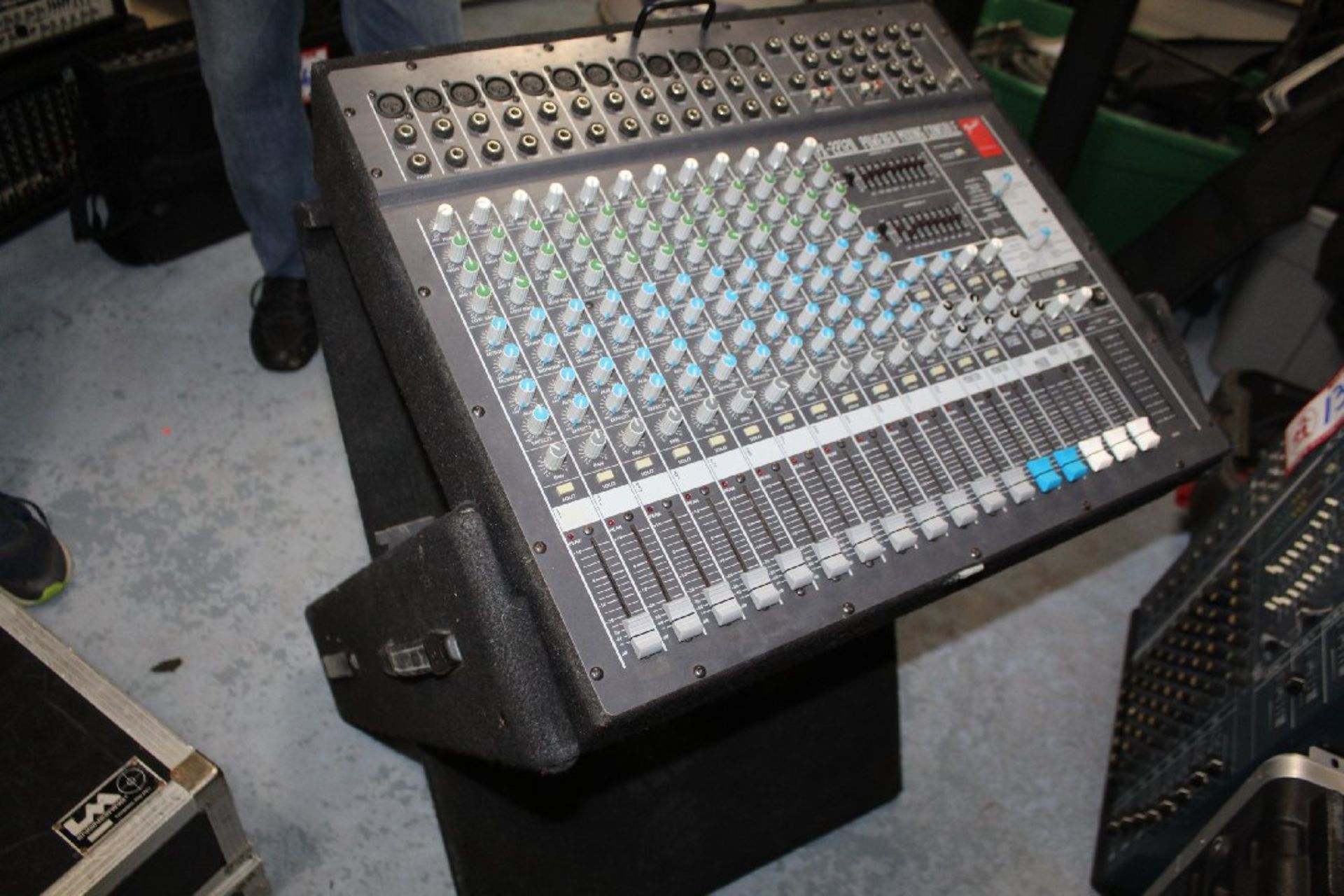 Fender PX2212D Mixing Console - Image 2 of 6