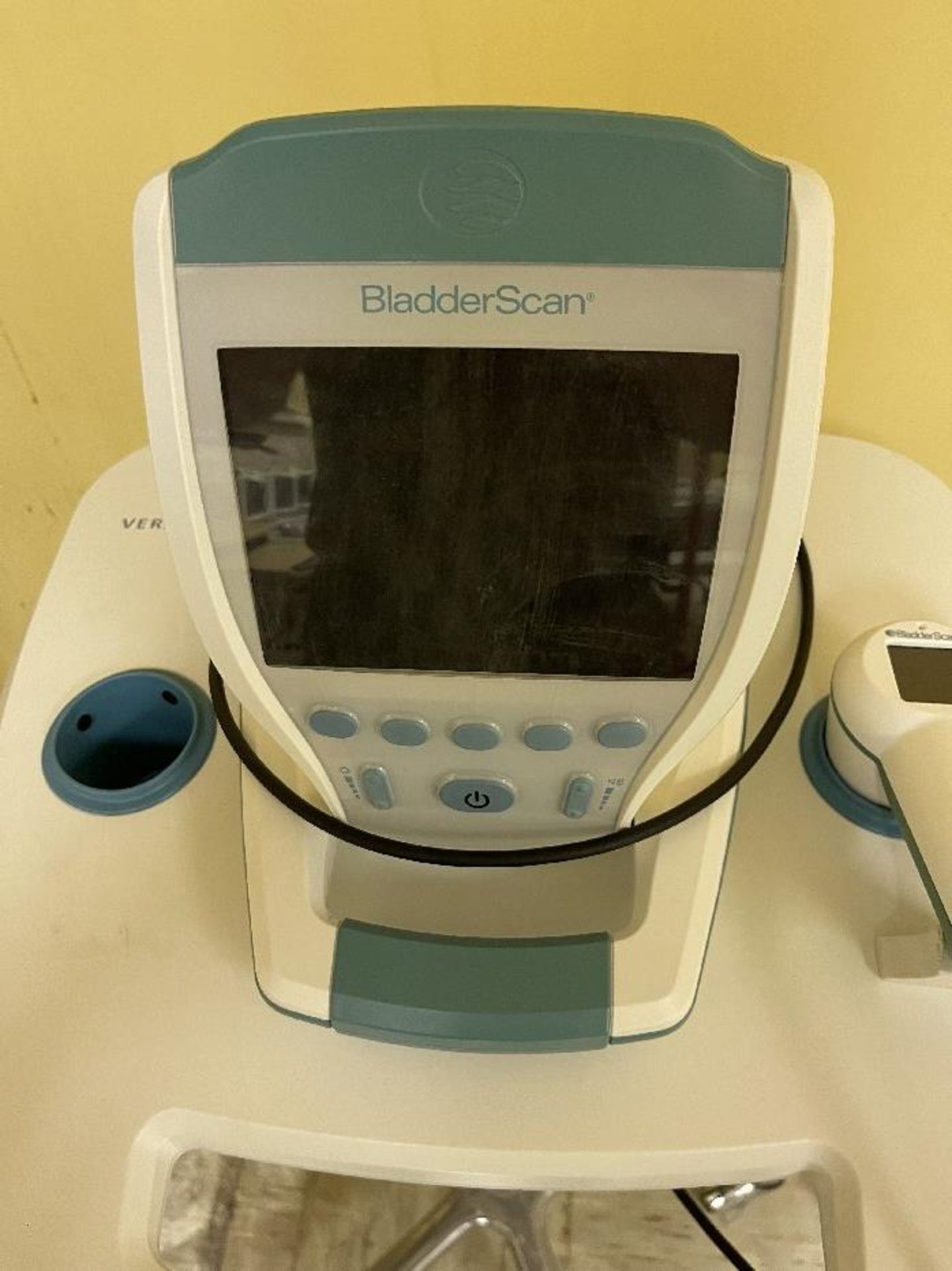 Verathon BVI 9000 Bladder Scanner w/Probe and Mobile Stand - Image 2 of 2