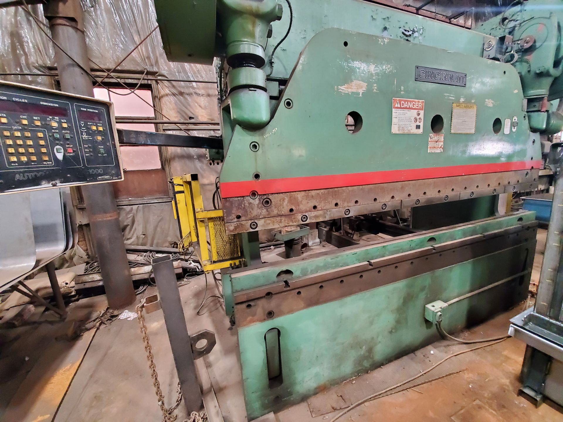 225 Ton x 10' Cincinnati Series 9 Mechanical Press Brake - Image 2 of 8