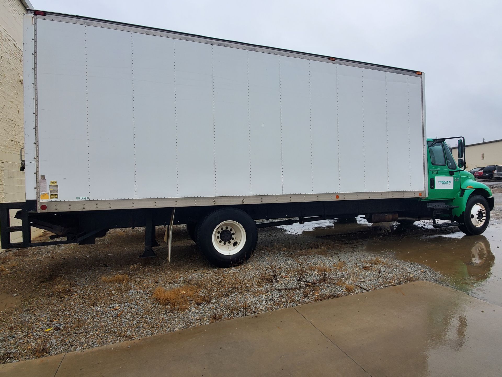 2006 International 4300 Box Truck