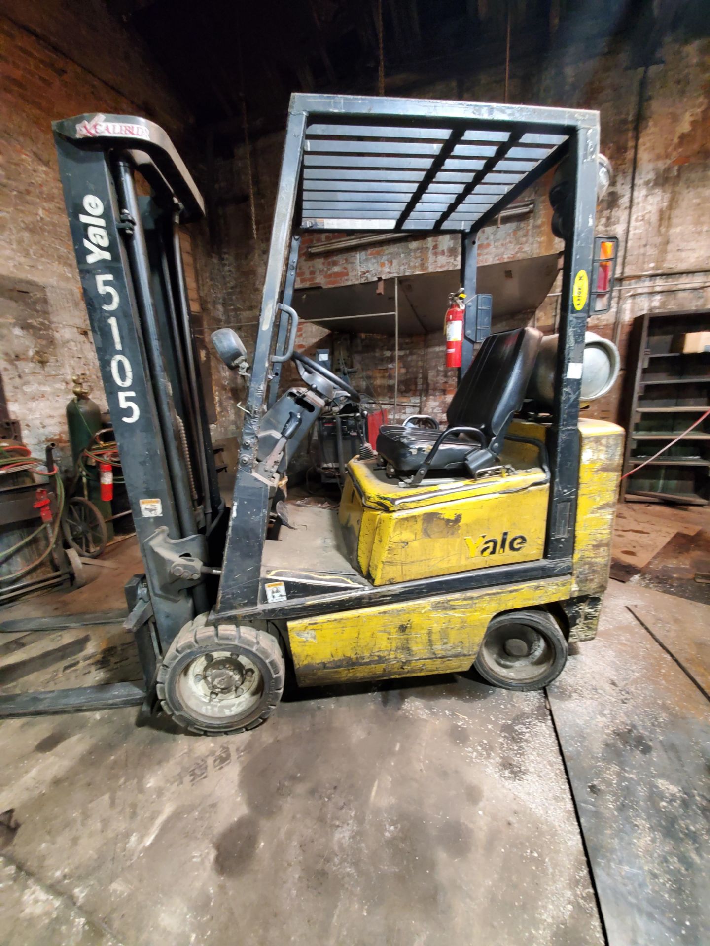 4,000 lb.Yale Forklift