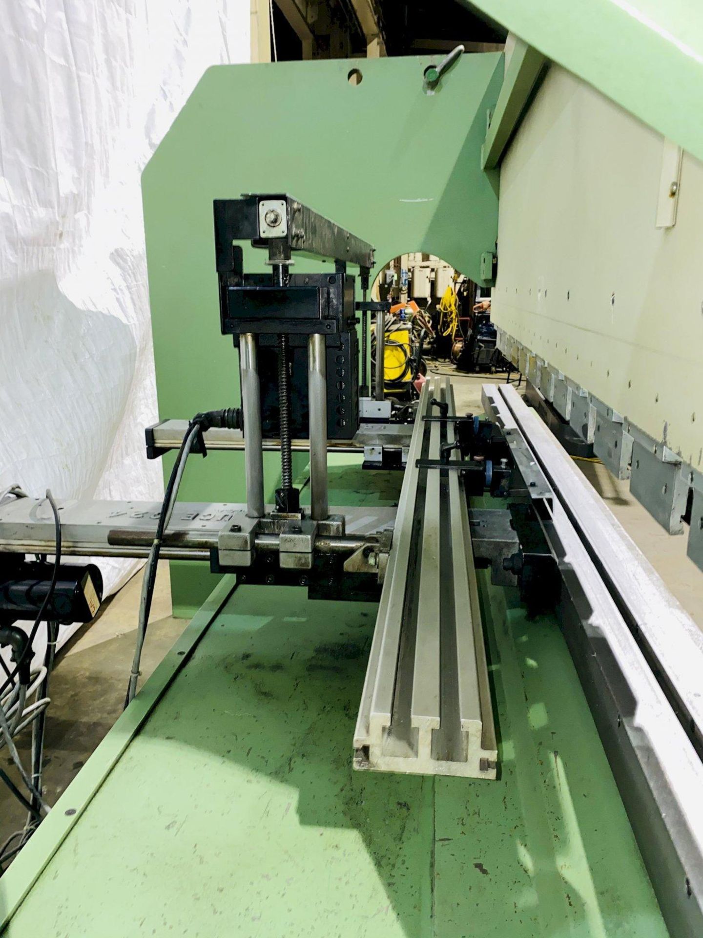 110 Ton x 120" Guifil PE30-100 Up-Acting Hydraulic Press Brake - Image 5 of 9