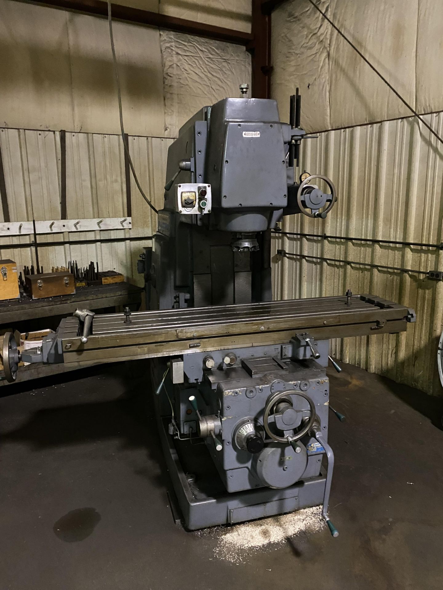 Kearney & Trecker Vertical Mill Model S-15