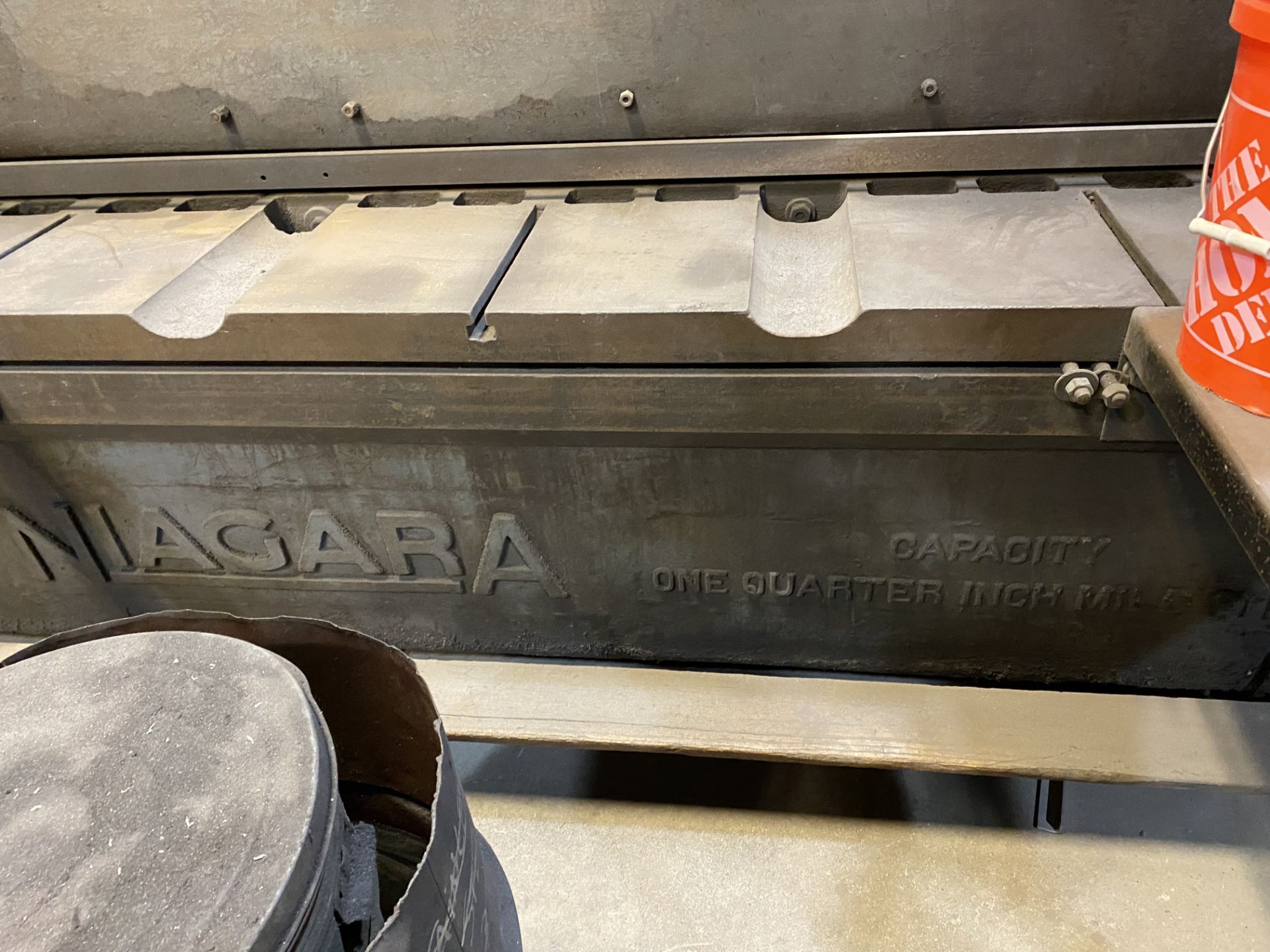 10' X 1/4" NIAGARA MECHANICAL SQUARING SHEAR. - Image 17 of 20