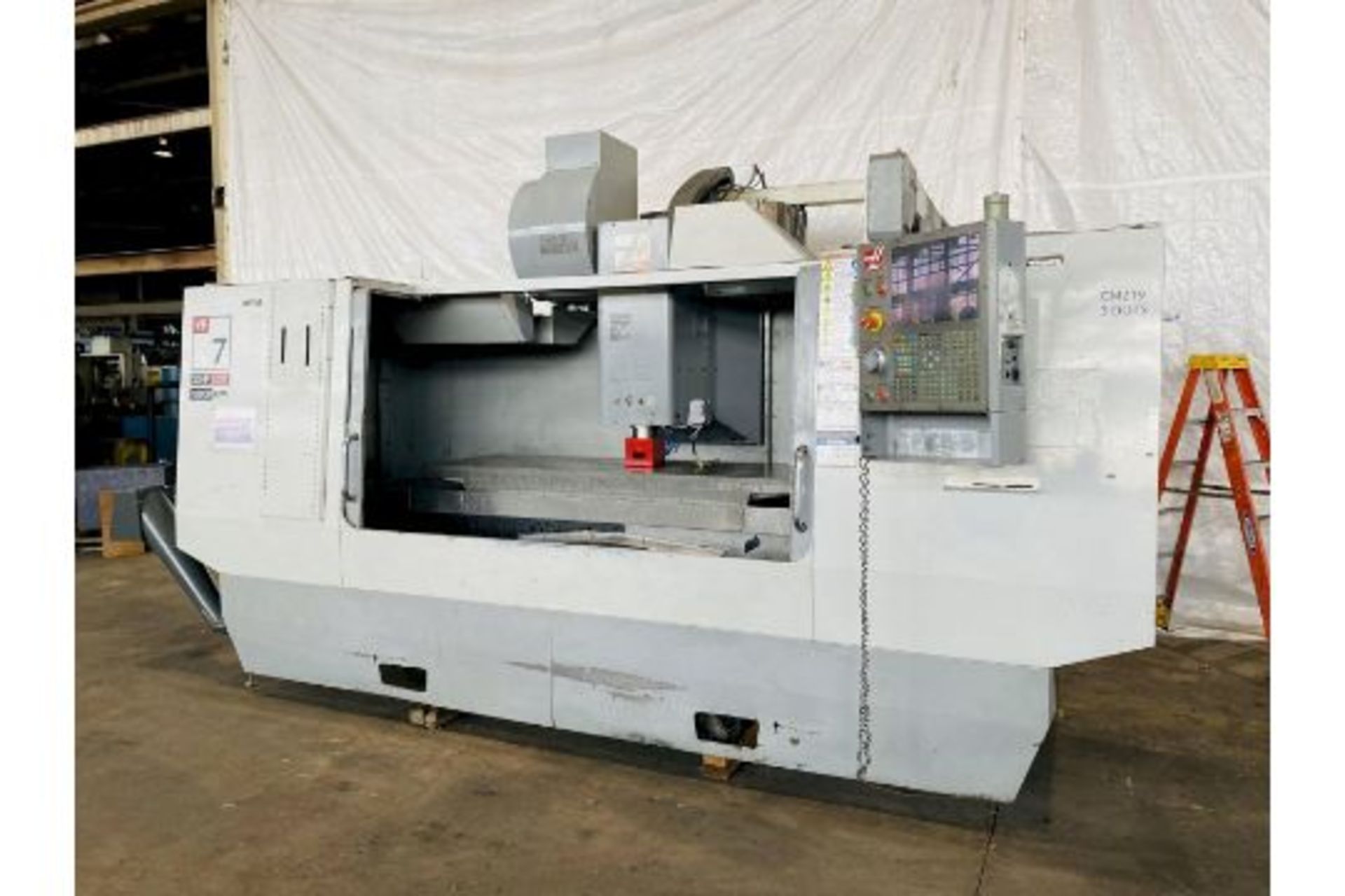 (2006) HAAS VF-7D/40 CNC VERTICAL MACHINING CENTER - Image 2 of 15