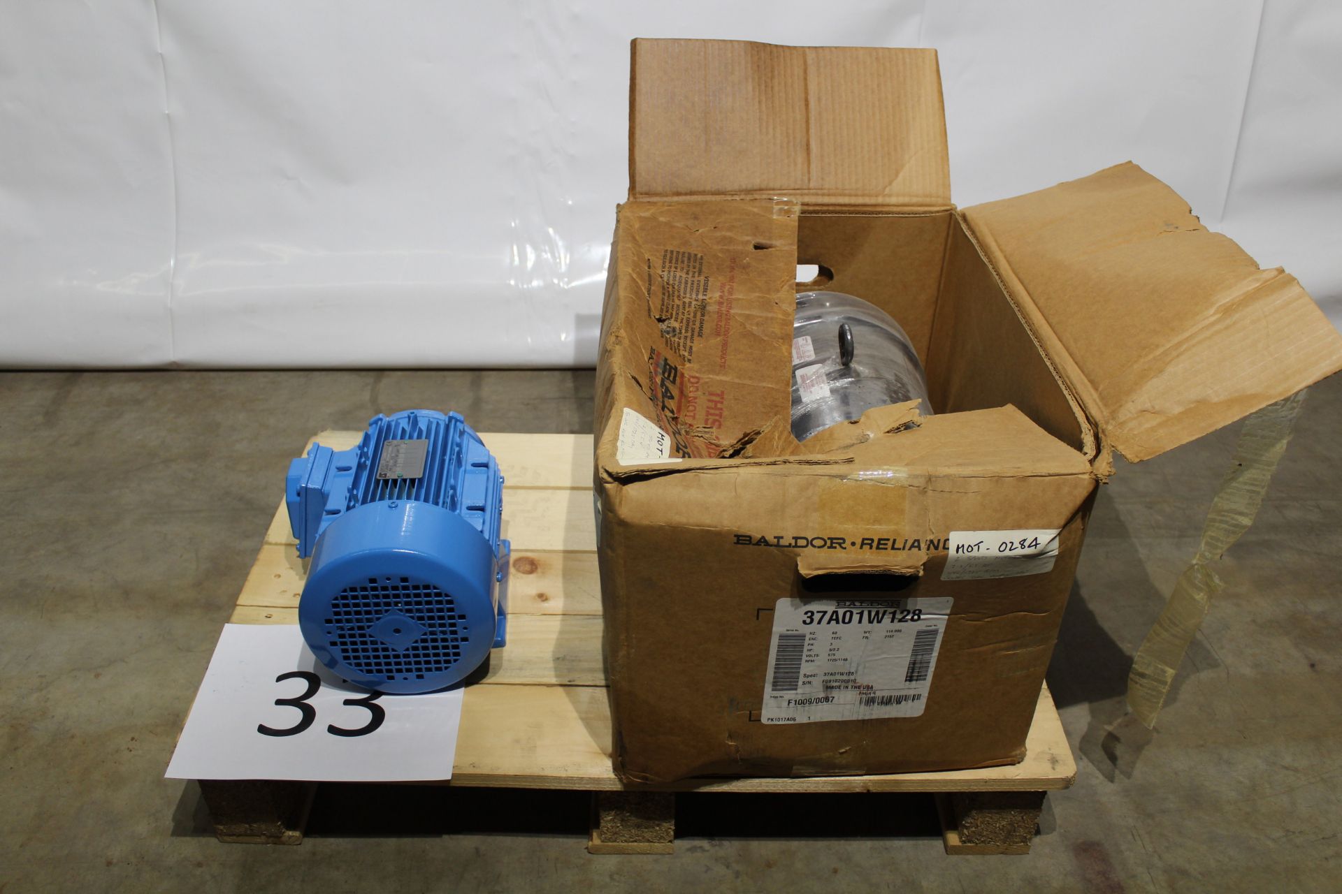 (2) NEW 560 VOLT MOTORS, LOCATION, LONDON, ONTARIO