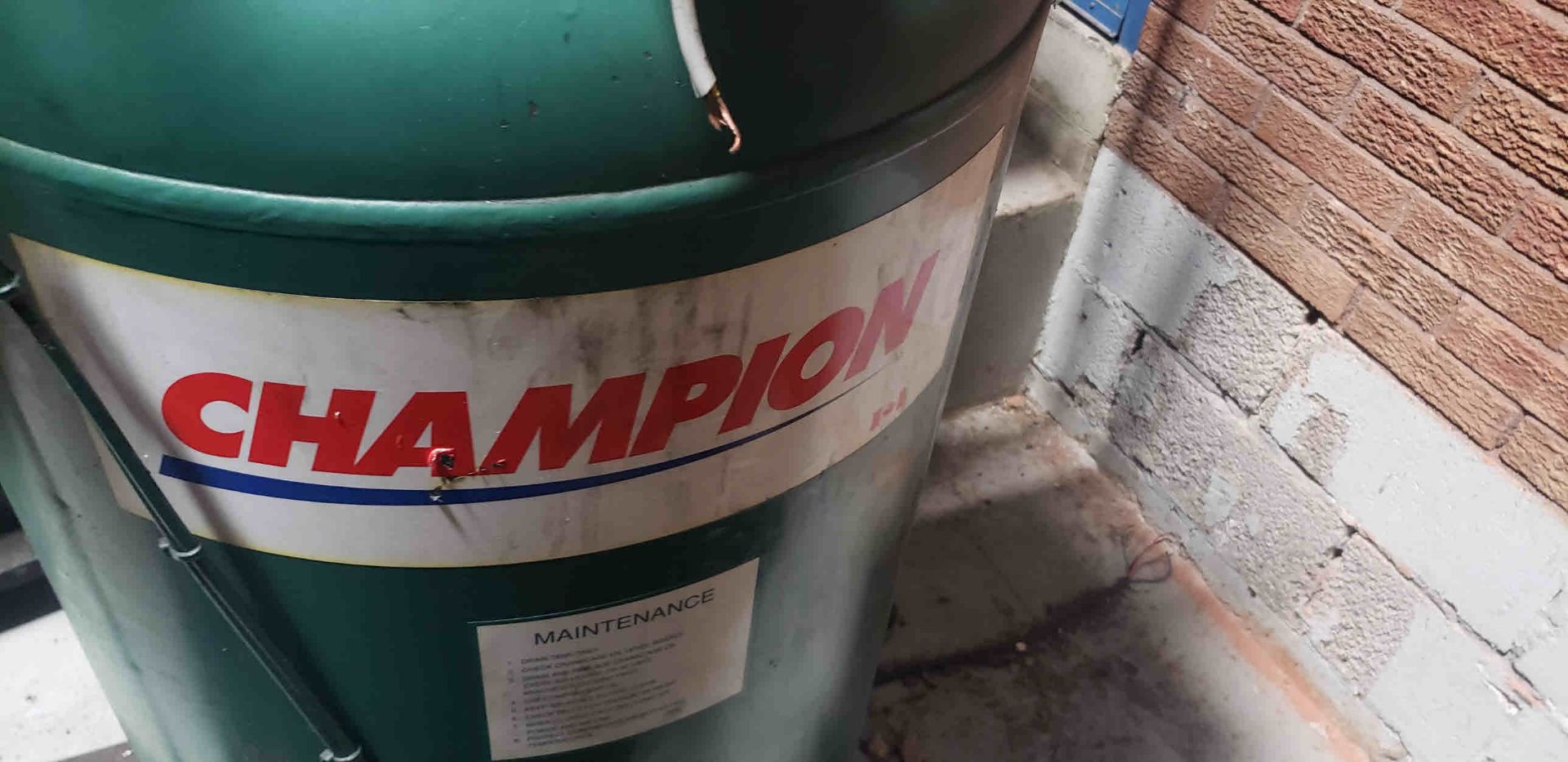 10 HP Champion Air Compressor, LOCATION, MISSISSAUGA, ONTARIO - Image 5 of 6