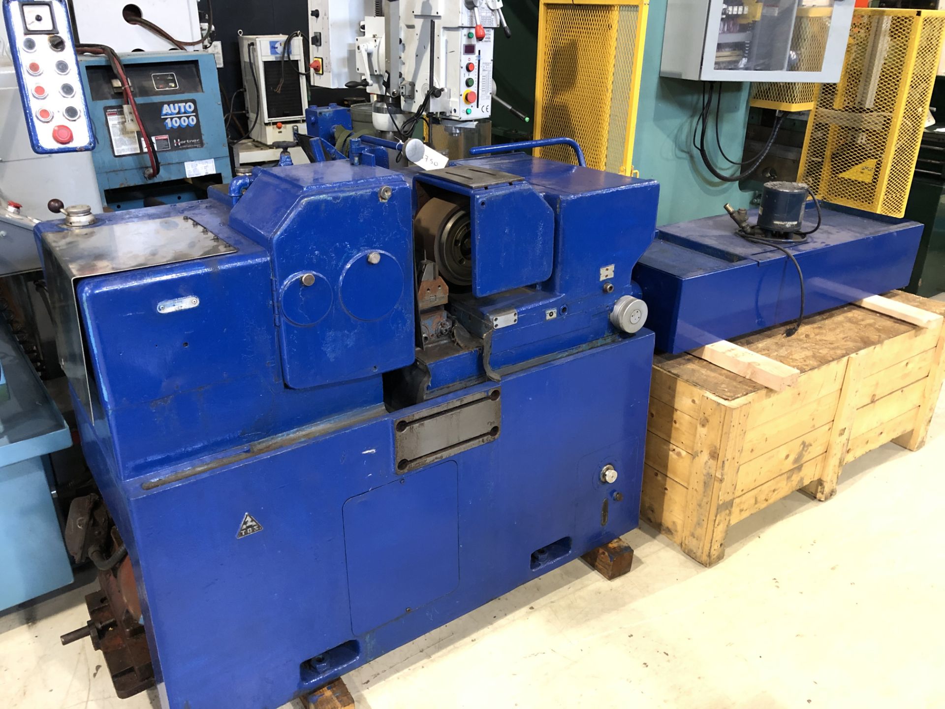 TOS CENTERLESS GRINDER, S/N 987, LOCATION, MONTREAL, QUEBEC - Image 4 of 4